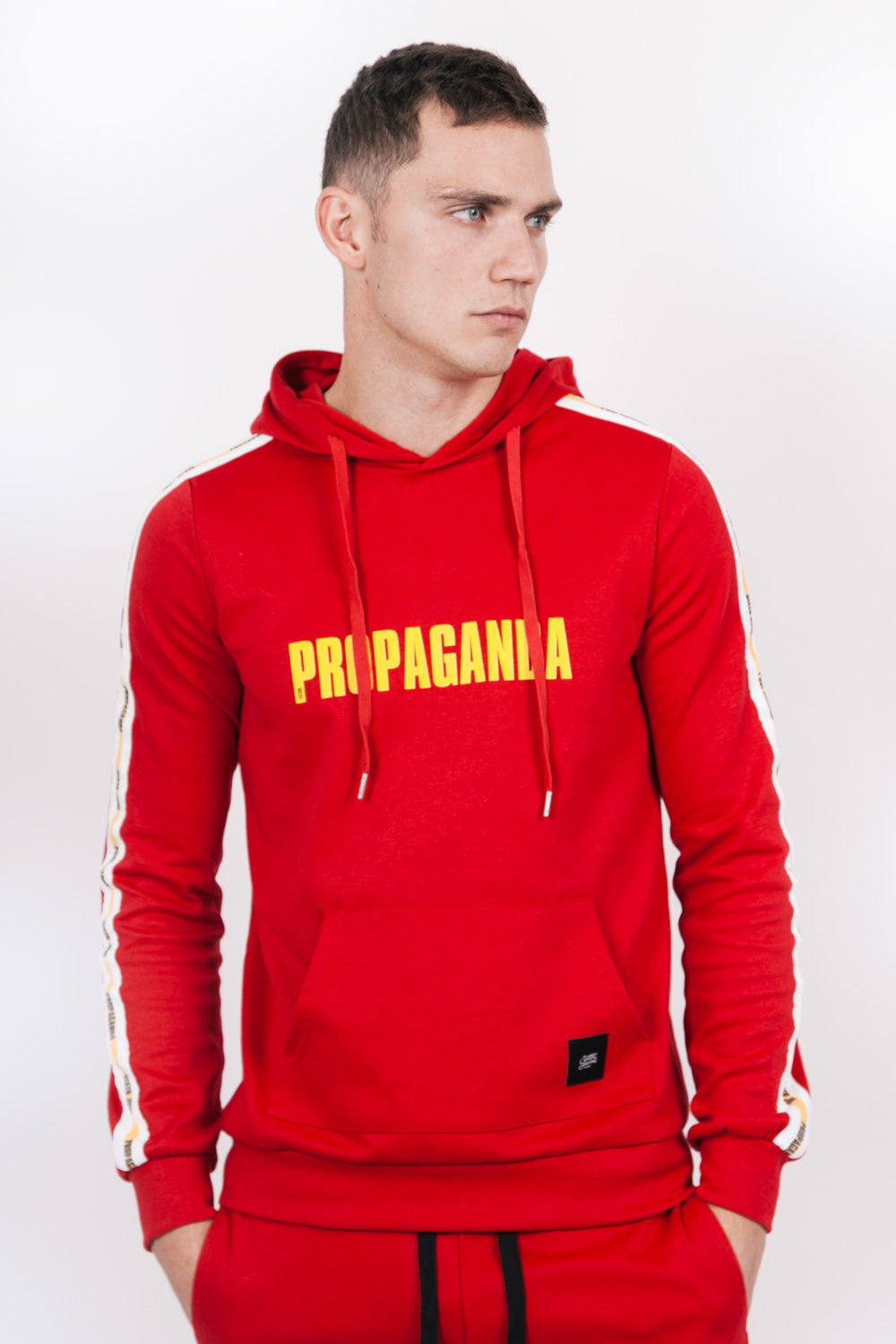 Sixth June - Sweat capuche Propaganda bandes rouge