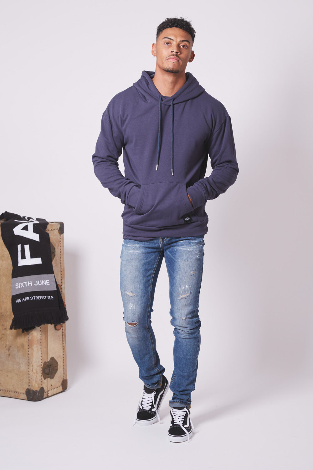 Sixth June - Sweat capuche classique Sixth June bleu foncé