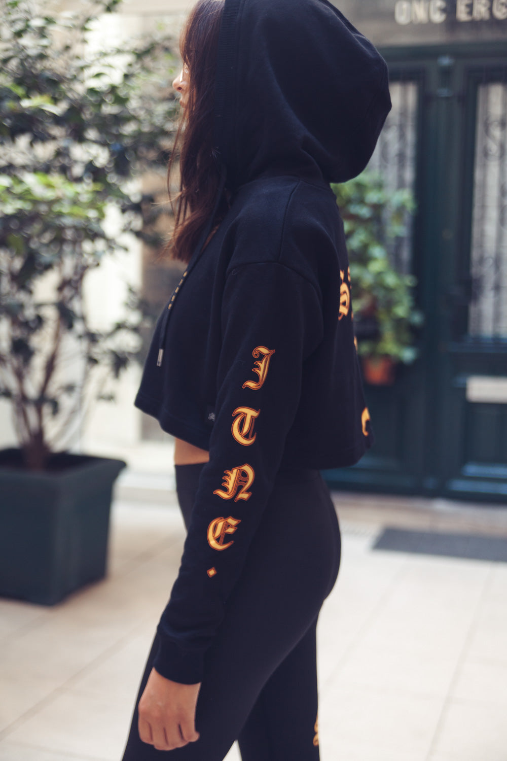 Sixth June - Sweat oversize gothique noir jaune