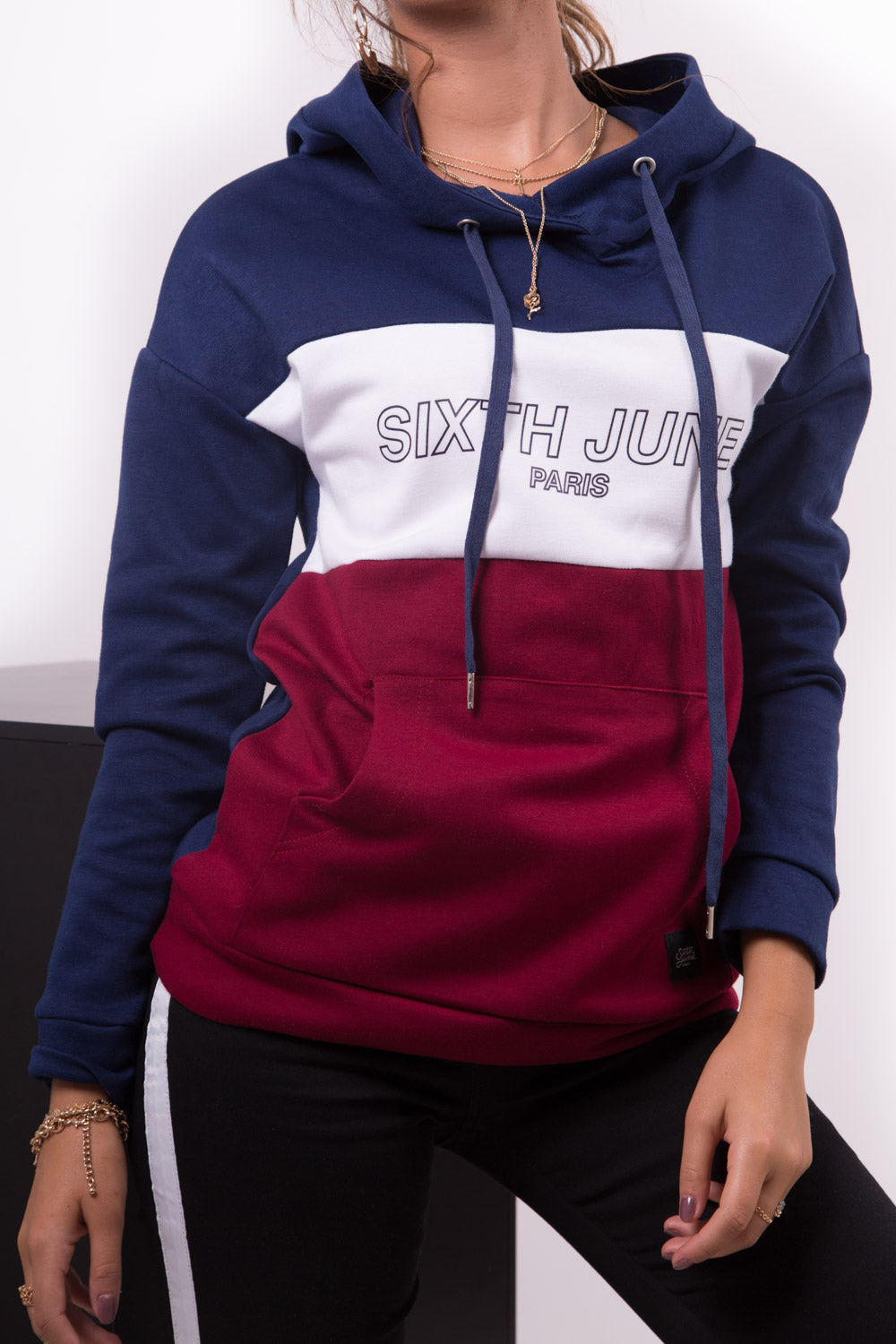 Sixth June - Sweat capuche tricolore texte rouge bleu blanc