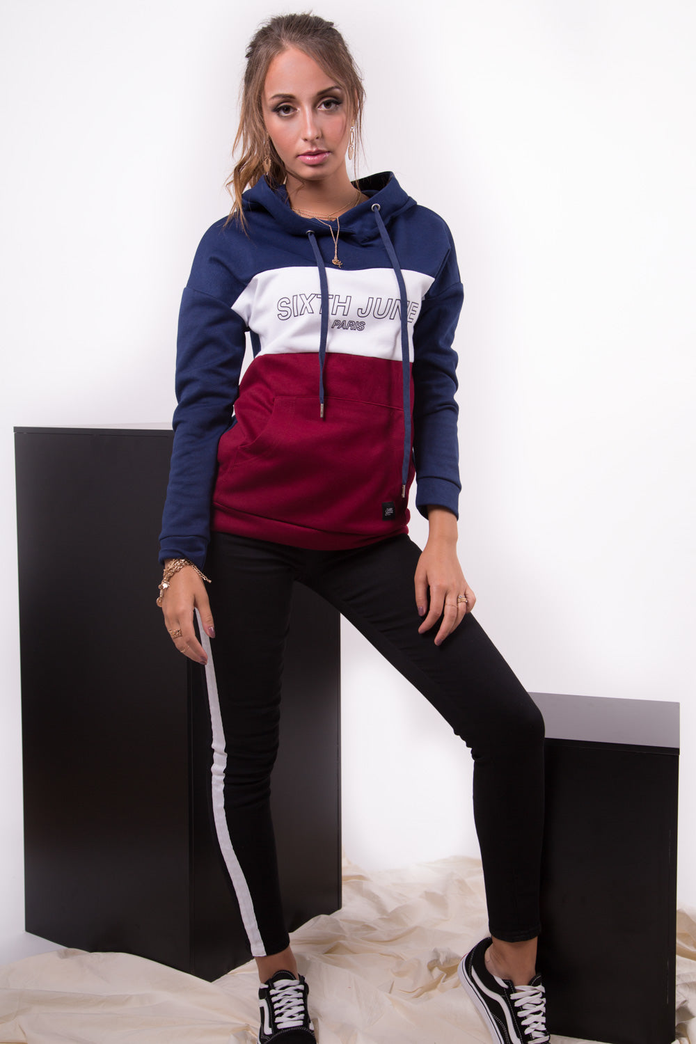 Sixth June - Sweat capuche tricolore texte rouge bleu blanc