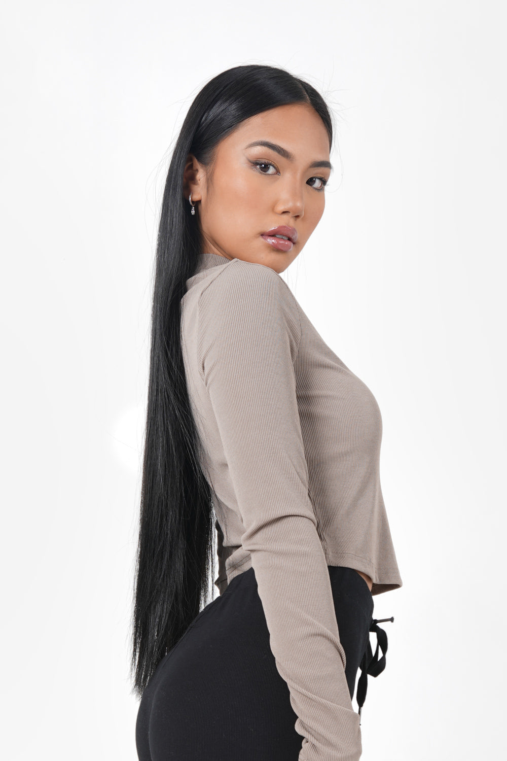 Top court logo signature taupe