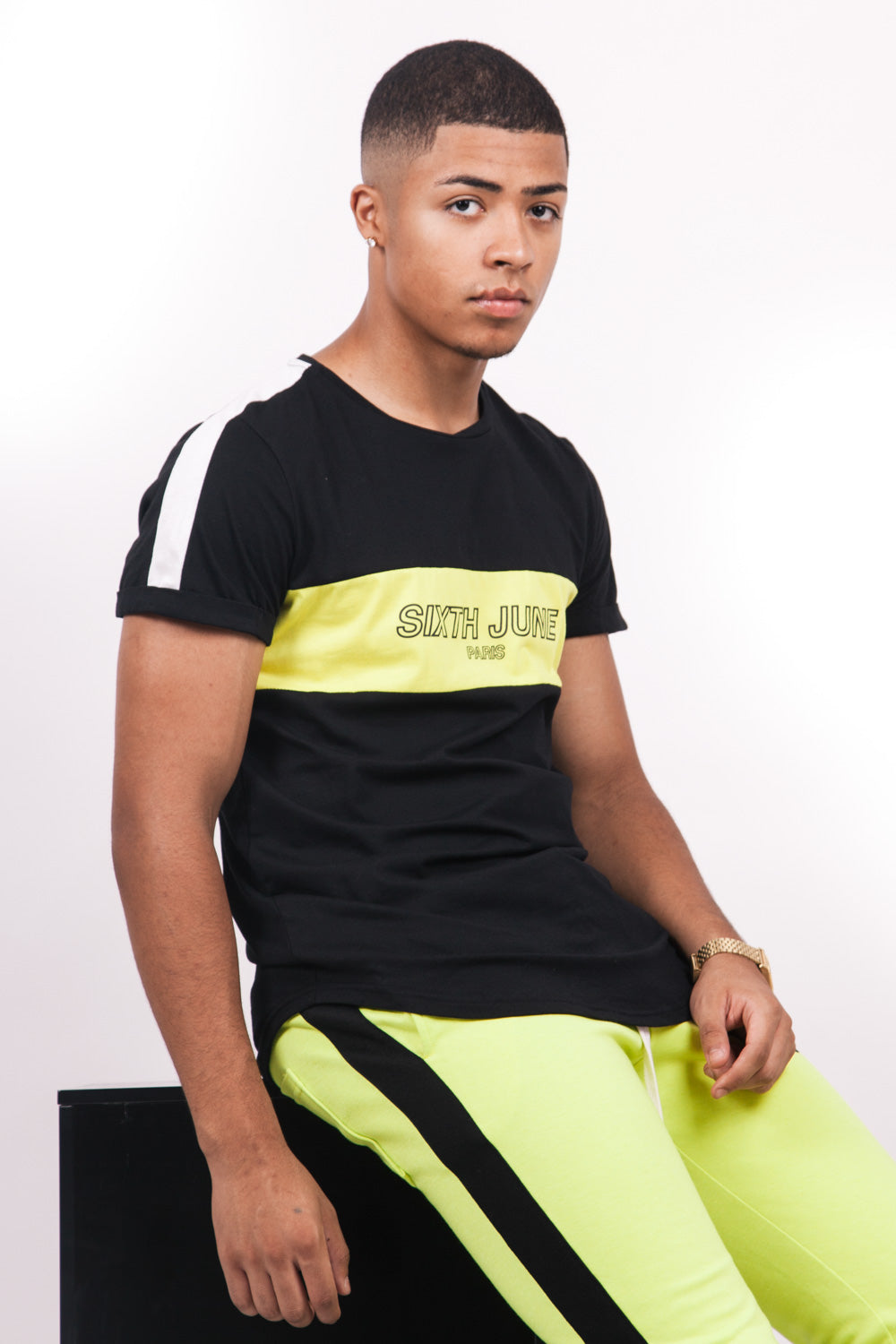 Sixth June - T-shirt tricolore texte noir jaune