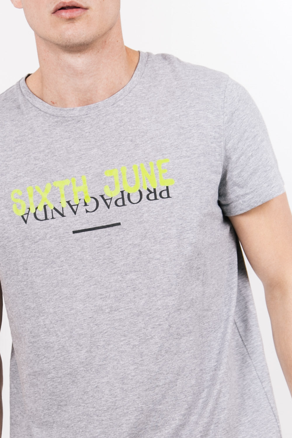 Sixth June - T-shirt long Propaganda fluo gris