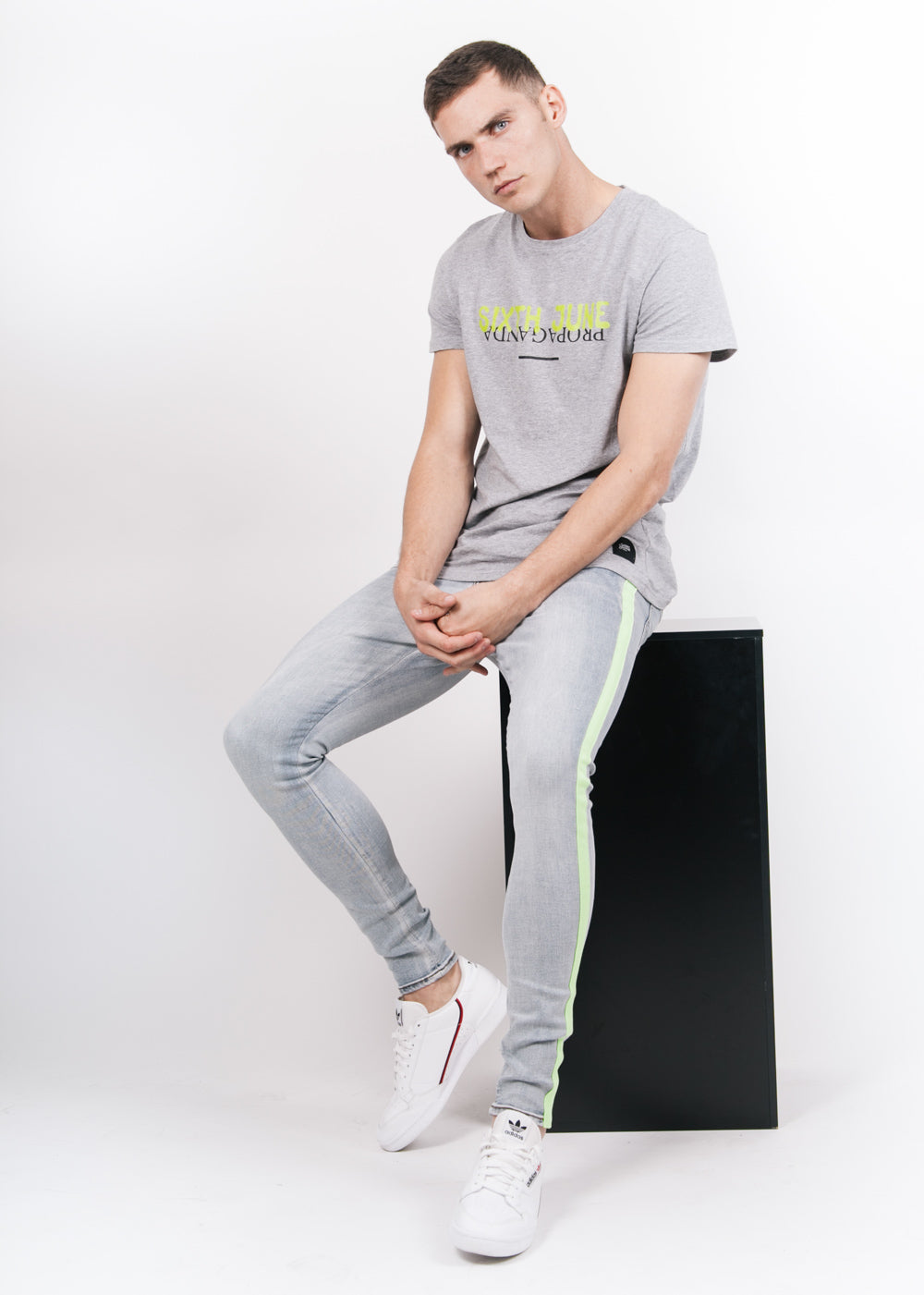 Sixth June - T-shirt long Propaganda fluo gris