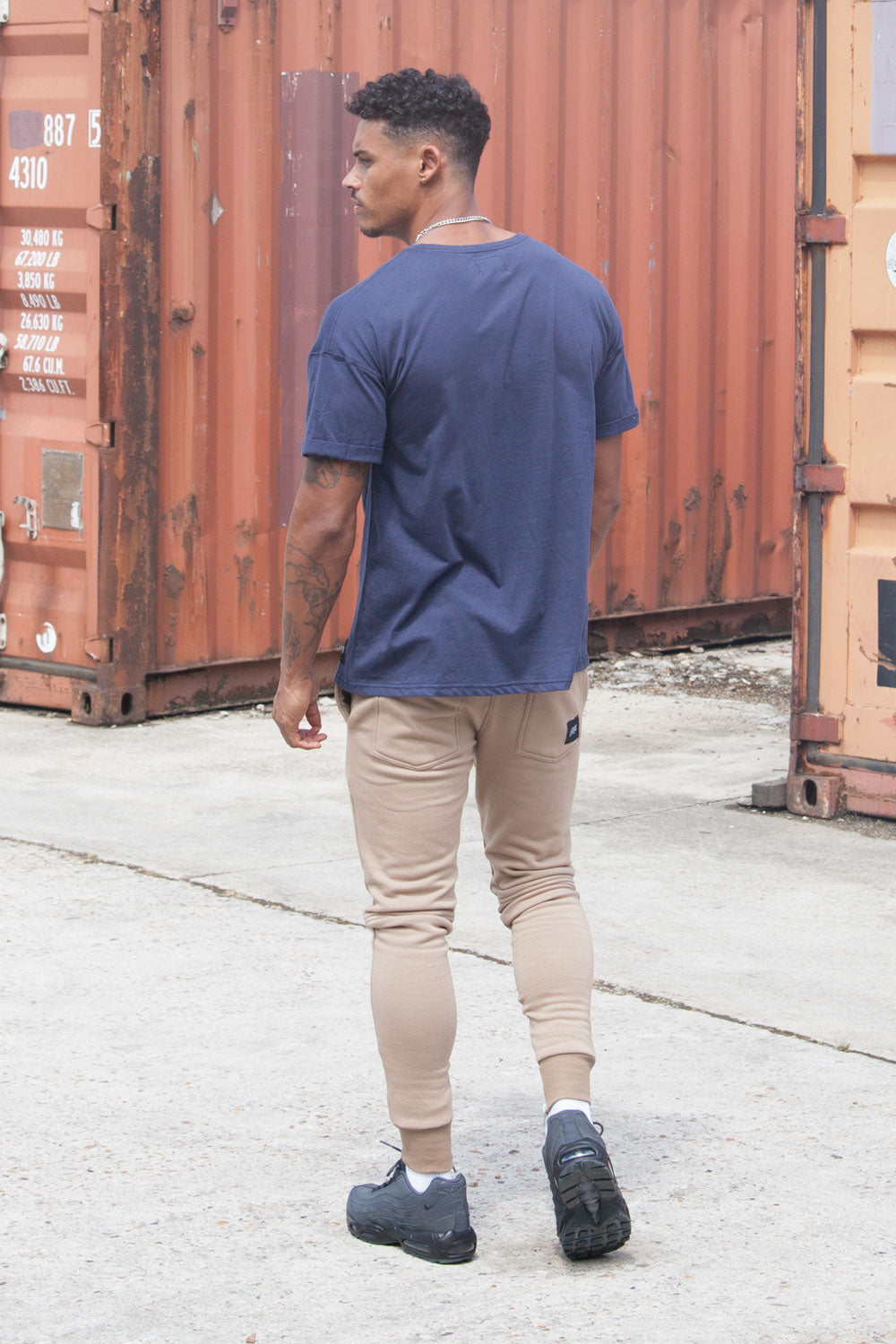 Sixth June - T-shirt brodé fleuri bleu foncé