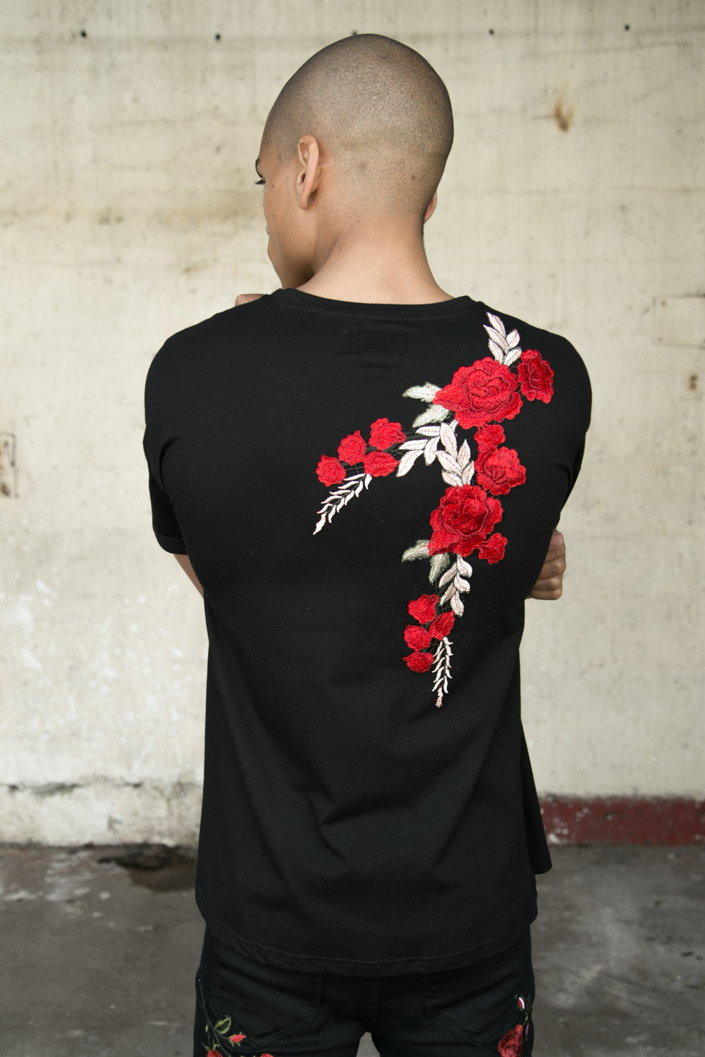 Sixth June - T-shirt brodé fleurs noir