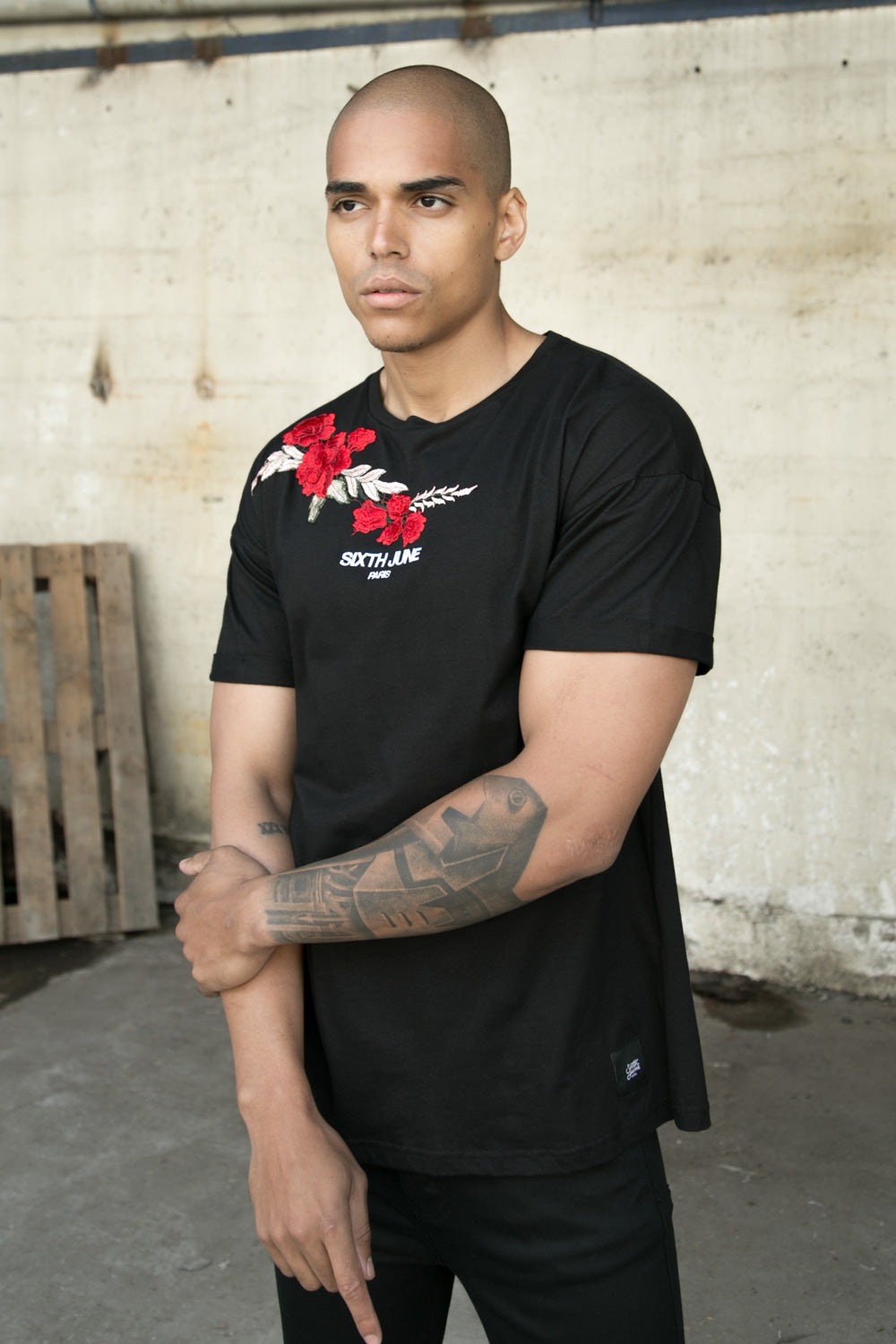 Sixth June - T-shirt brodé fleurs noir