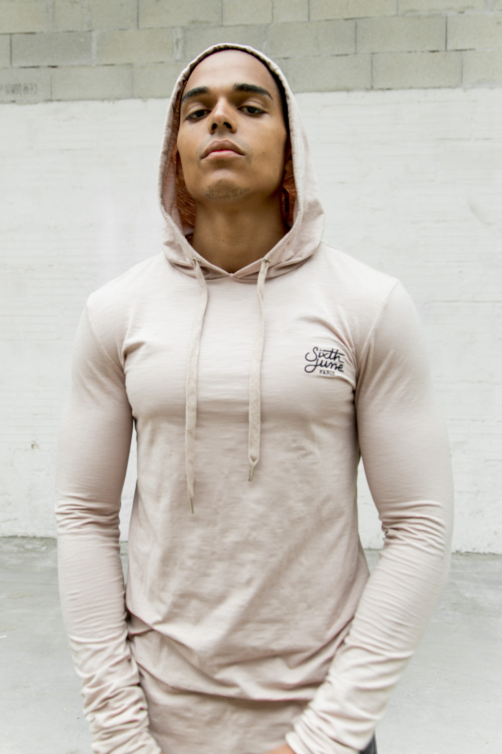 Sixth June - T-shirt capuche moulant logo rose clair