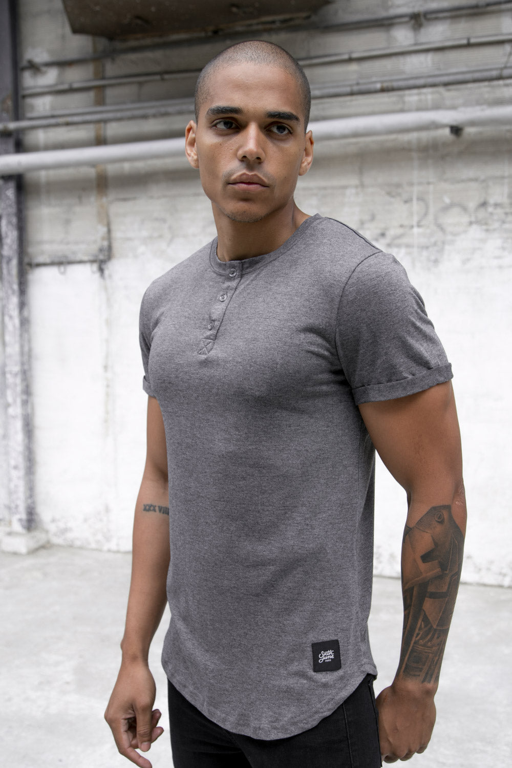 Sixth June - T-shirt col tunisien ajusté gris