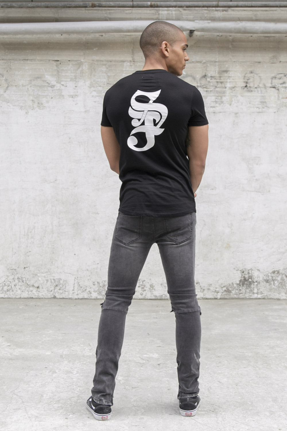 Sixth June - T-shirt moulant logo gothique noir