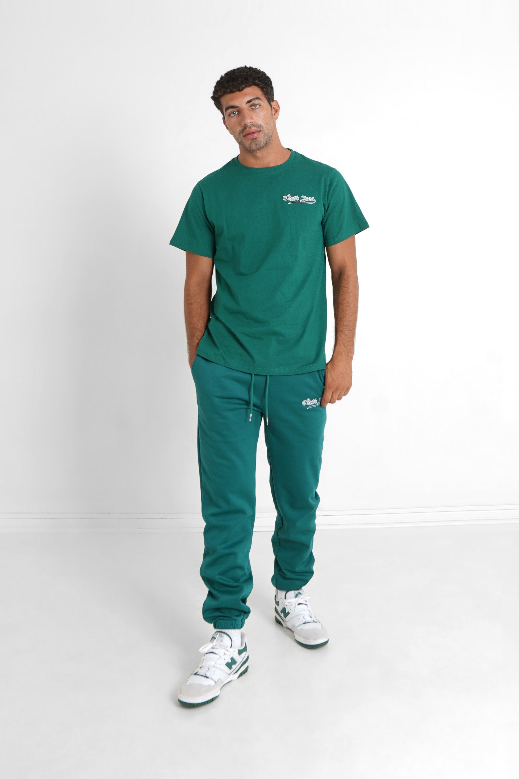 Sixth June - T-shirt retro logo Vert foncé