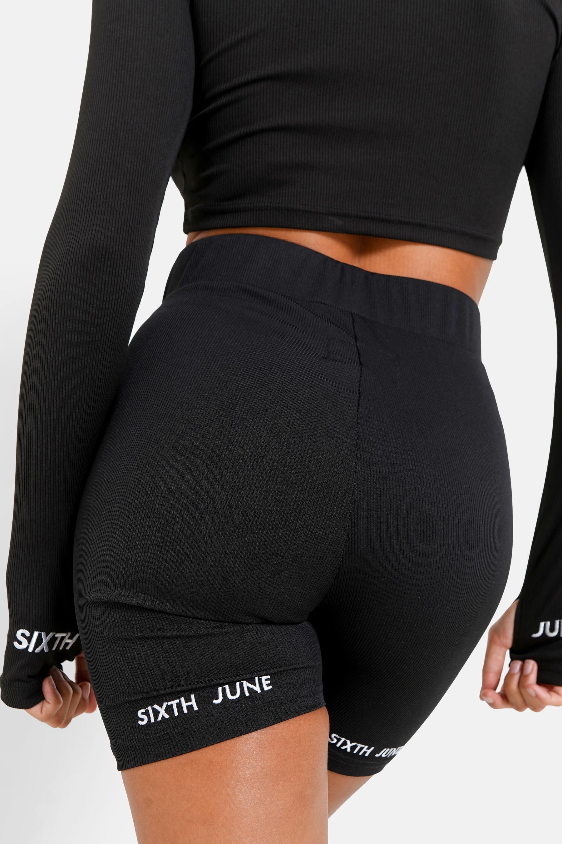 Sixth June - Short court satiné brodé Noir