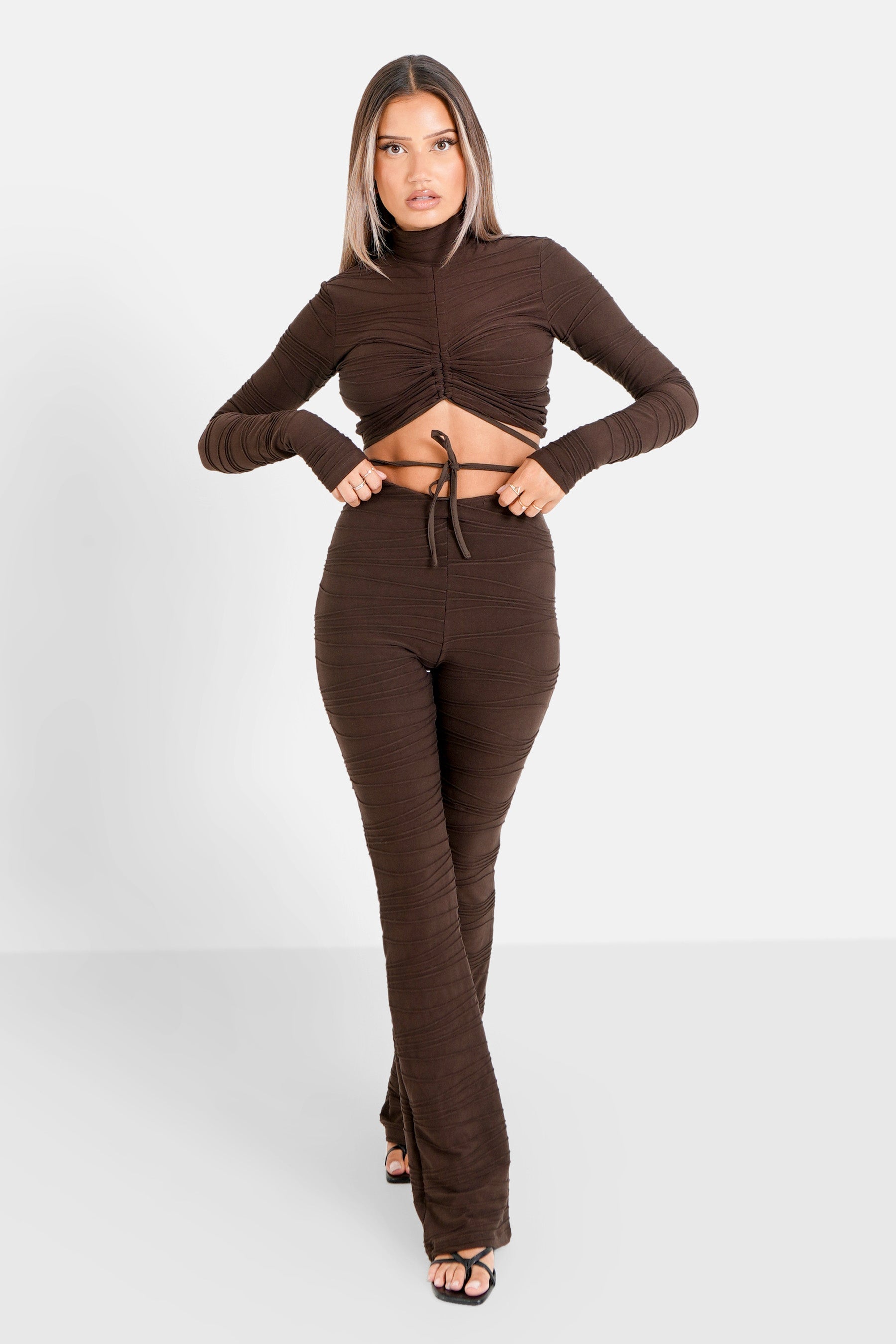 Sixth June - T-shirt court texture plissé Marron foncé