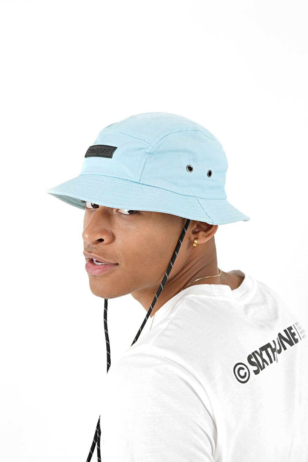 Sixth June - Bob patch Bleu