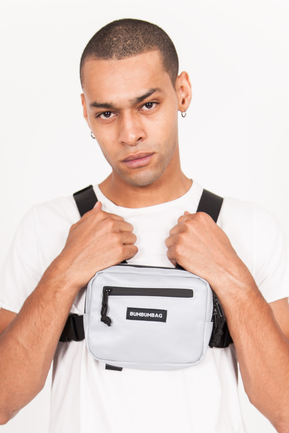 BumBumBag - Mini sac poitrine réfléchissant logo gris