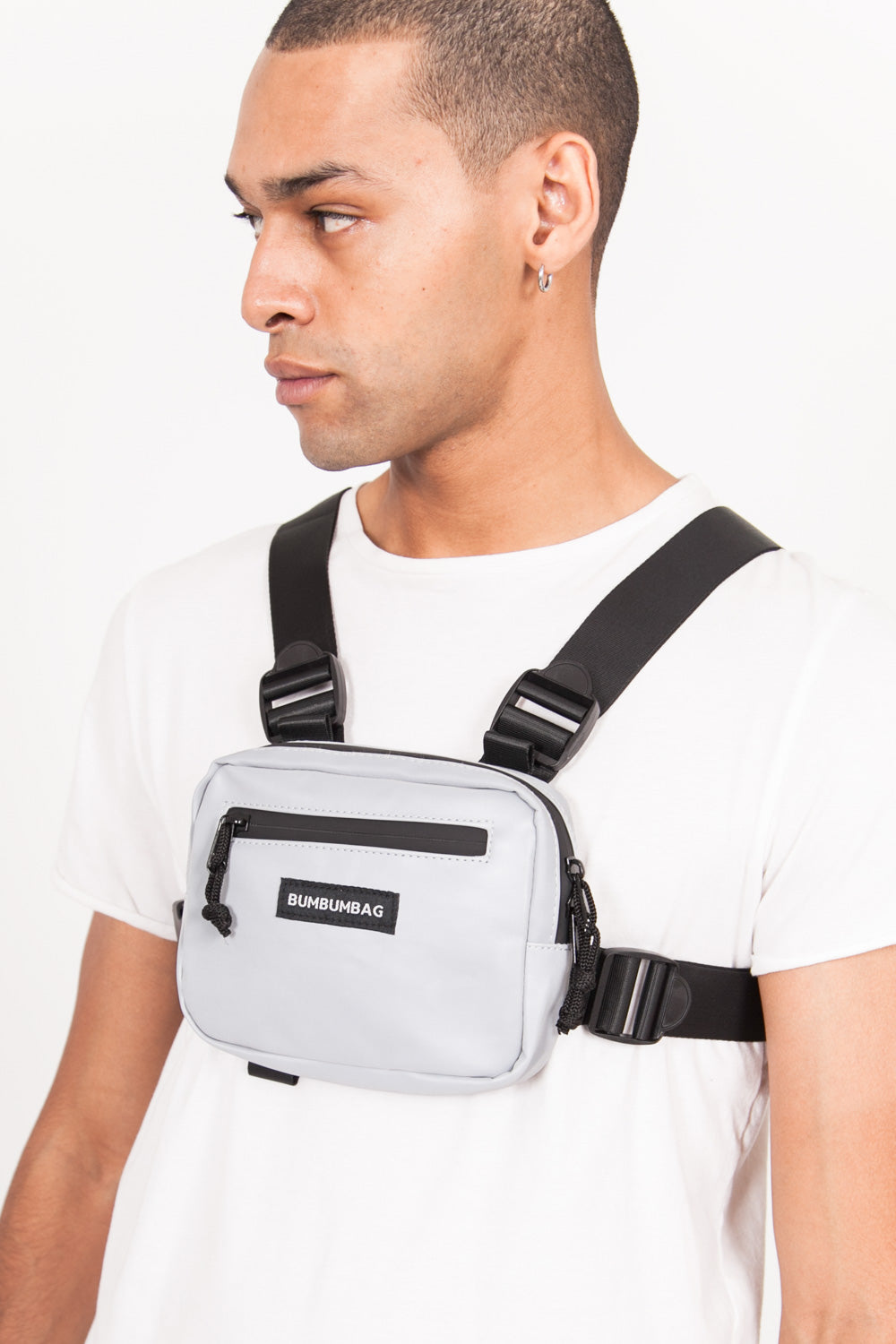 BumBumBag - Mini sac poitrine réfléchissant logo gris