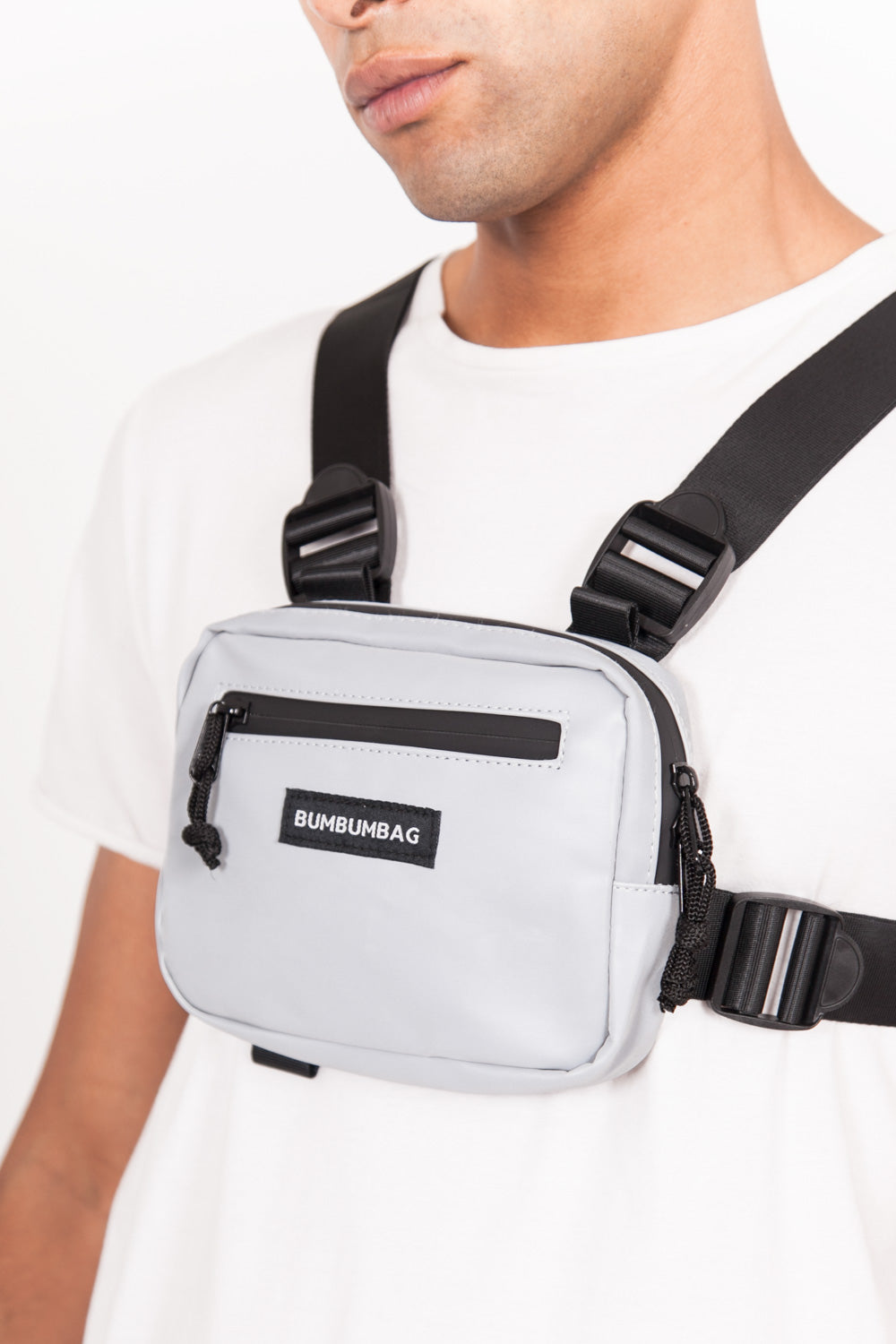 BumBumBag - Mini sac poitrine réfléchissant logo gris