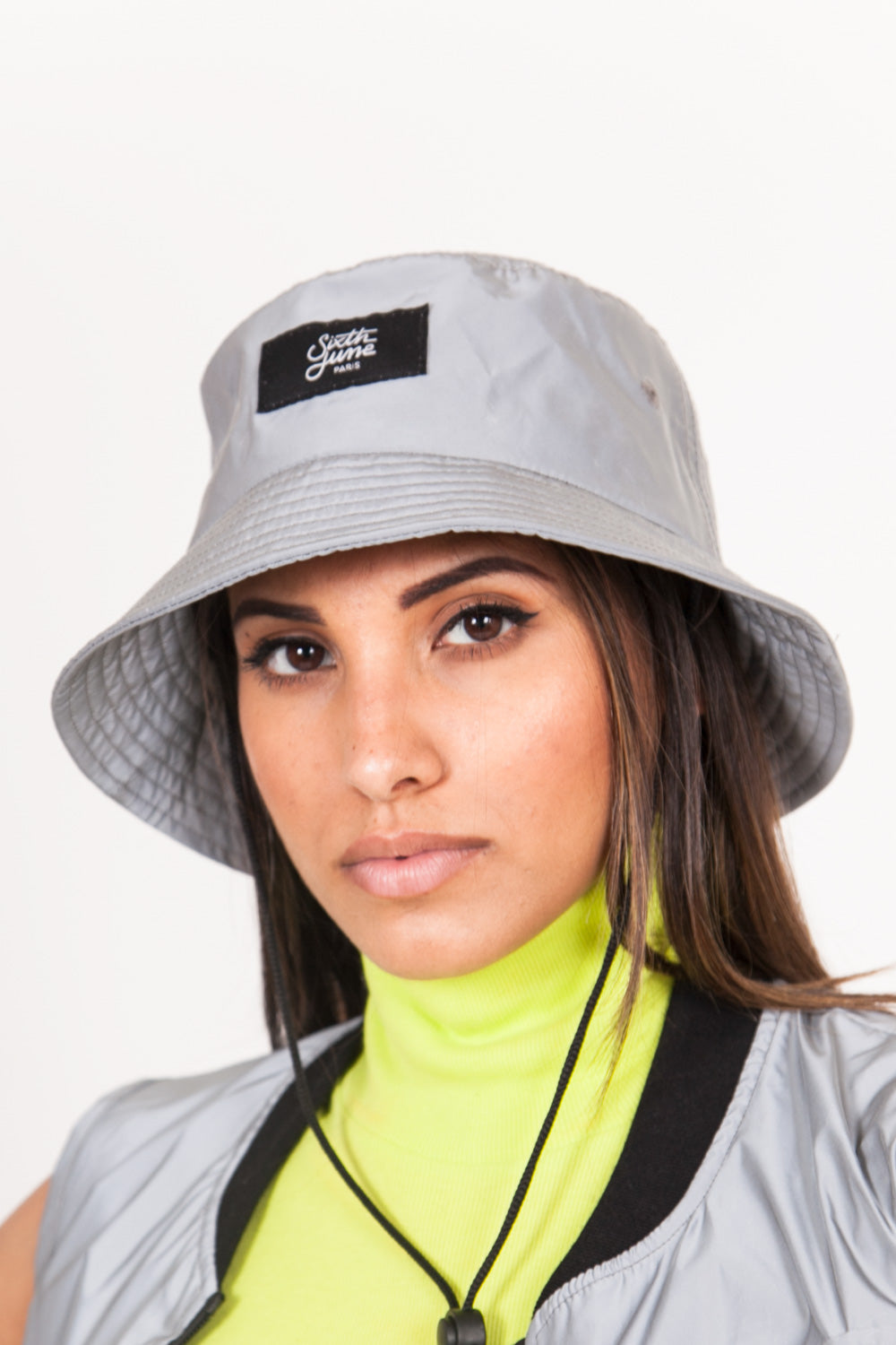 Sixth June - Bob réfléchissant patch logo gris