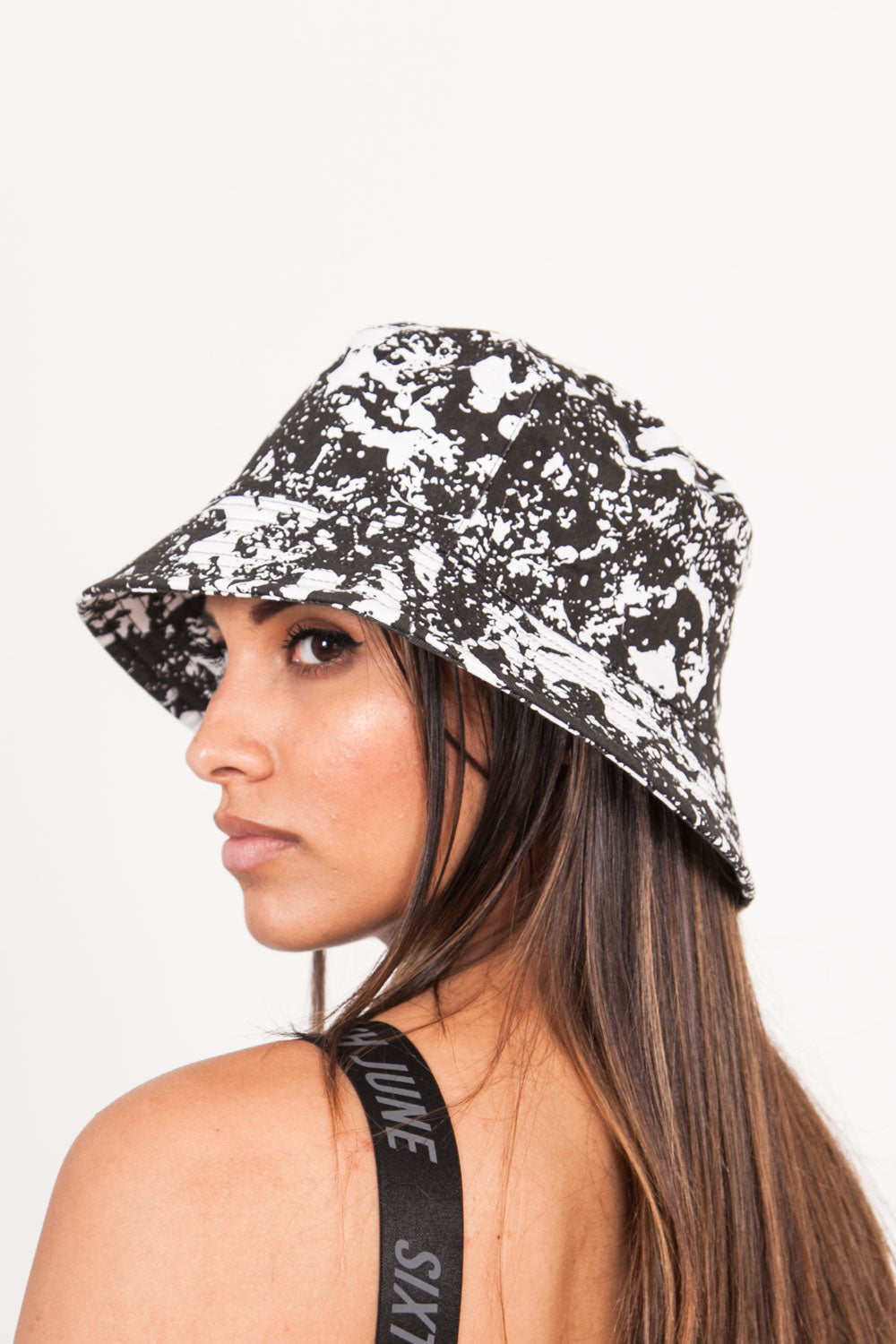 Sixth June - Bob moon Noir