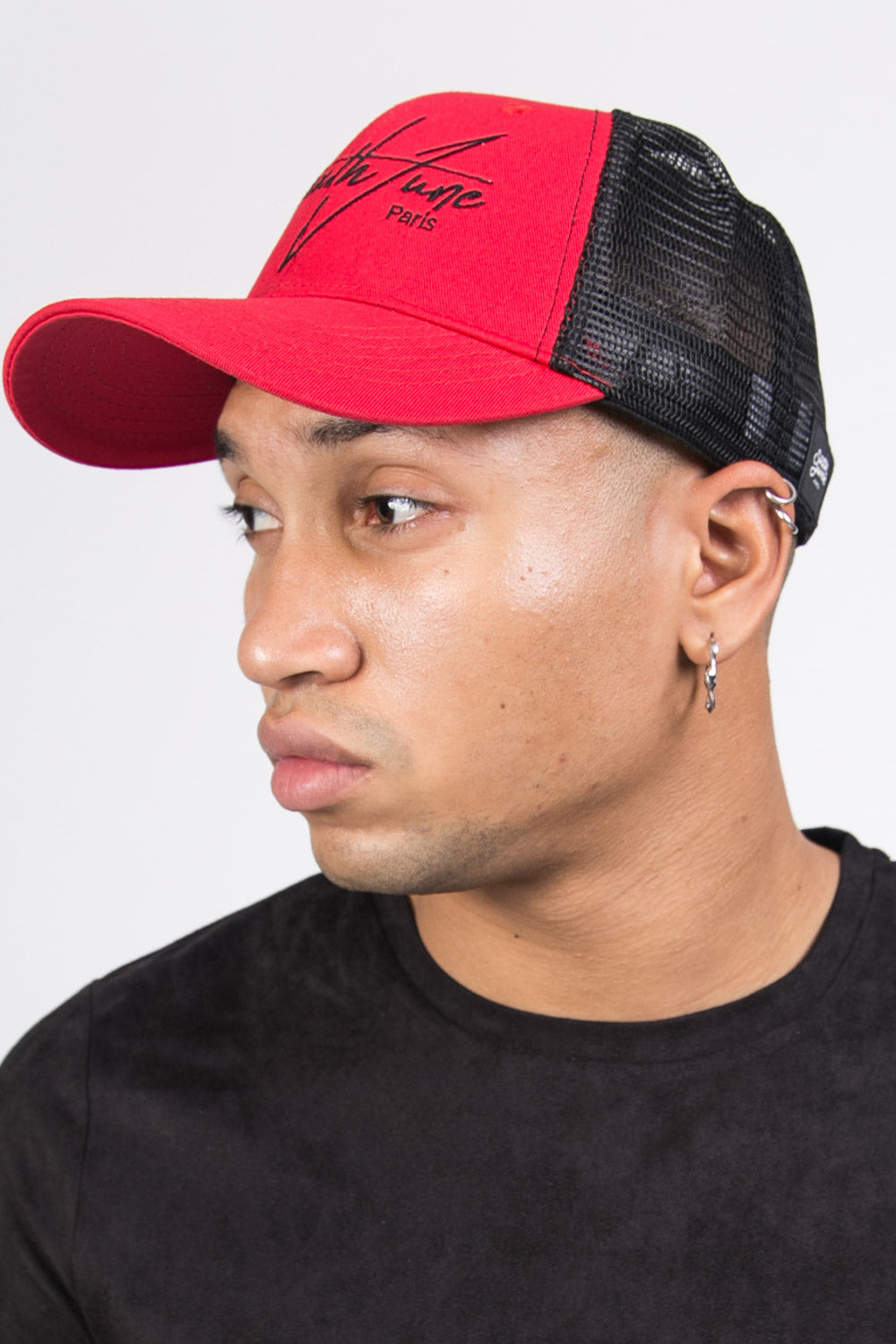 Sixth June - Casquette brodée signature rouge