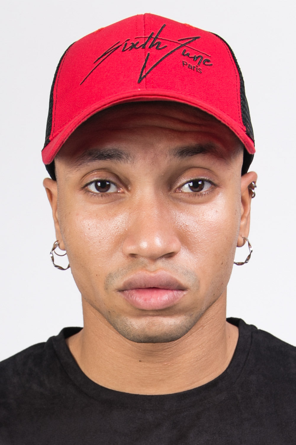 Sixth June - Casquette brodée signature rouge