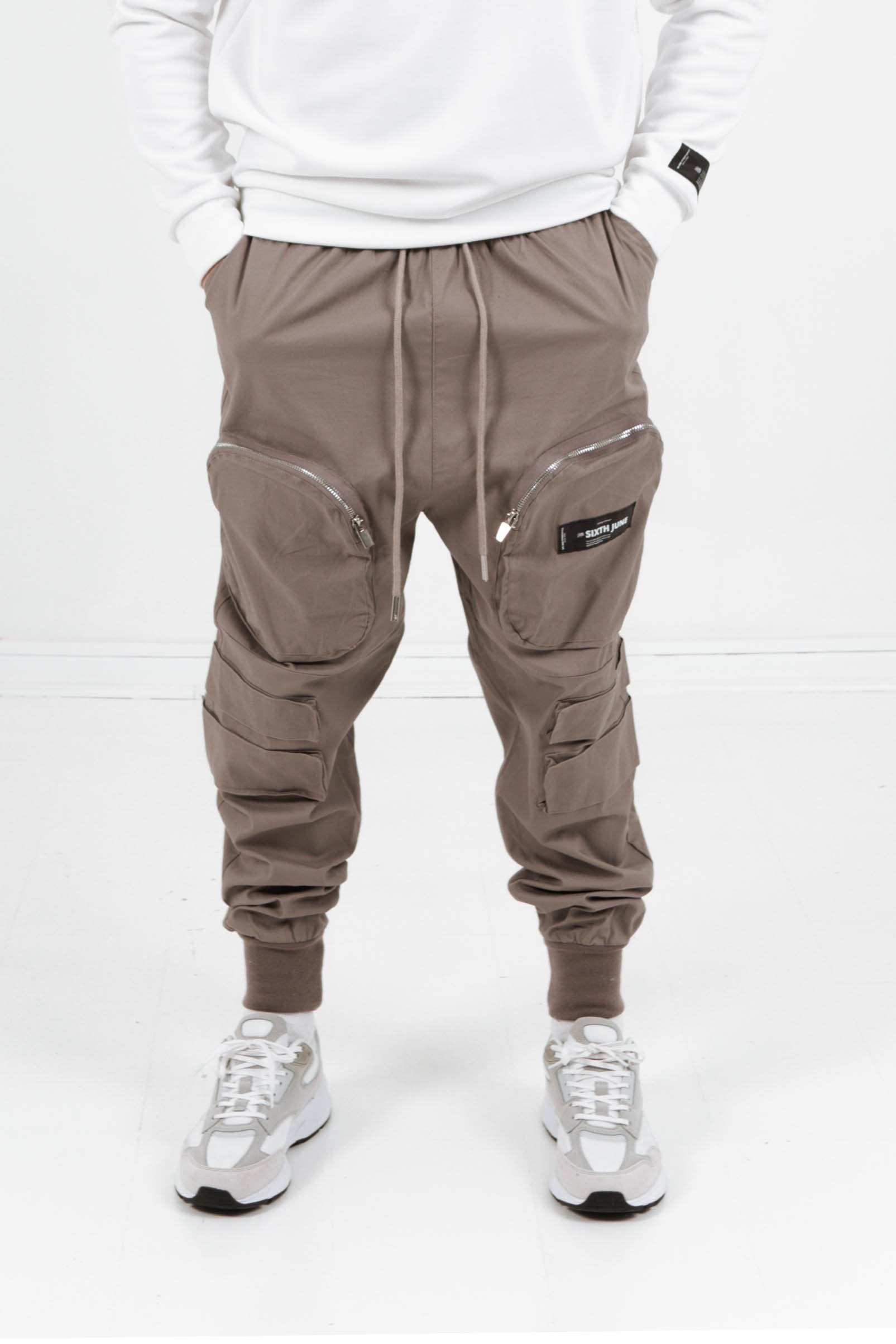 Cargo zip pocket pants brown