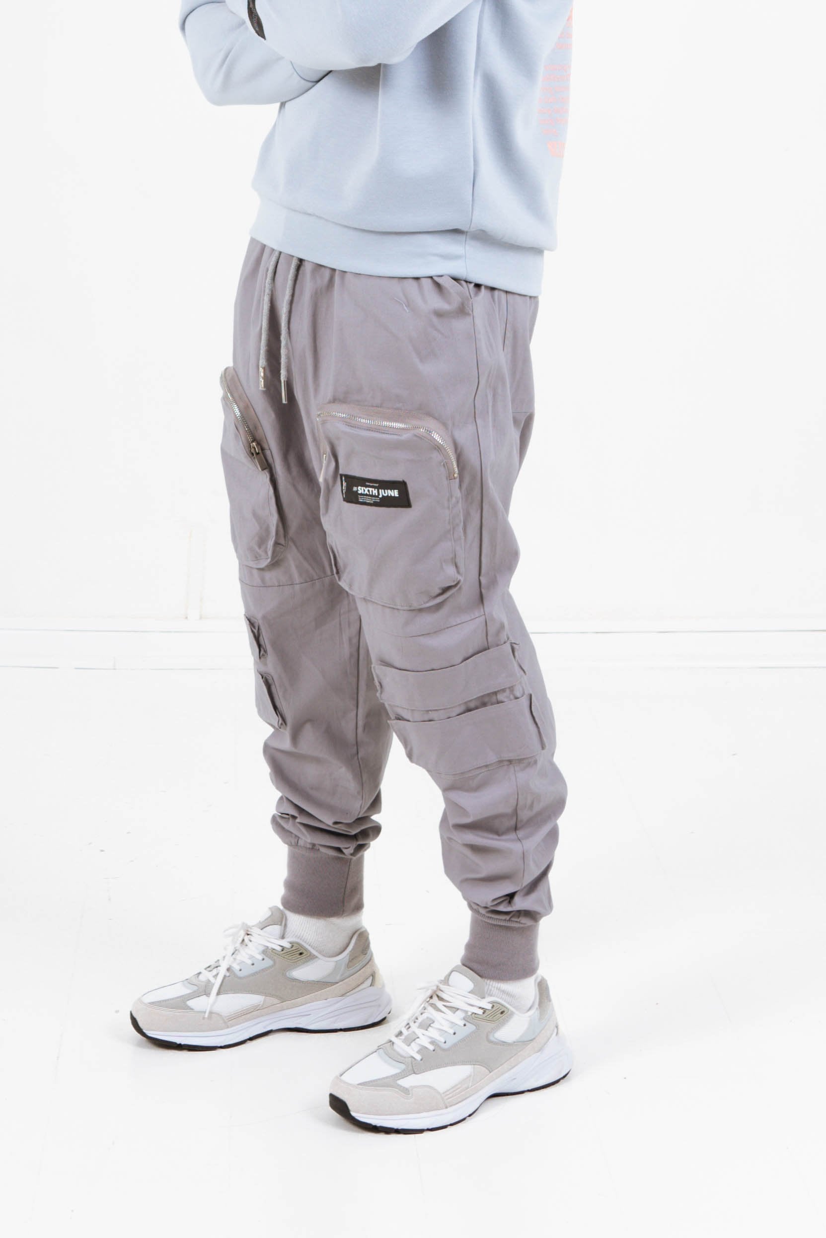 Cargo zip pocket pants taupe
