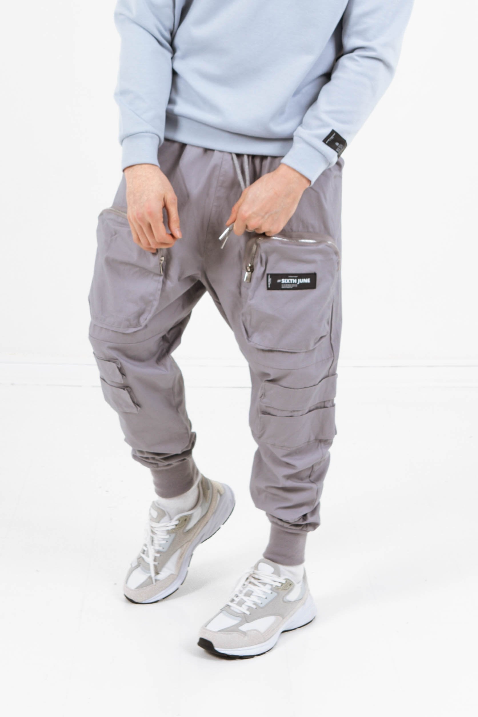 Cargo zip pocket pants taupe