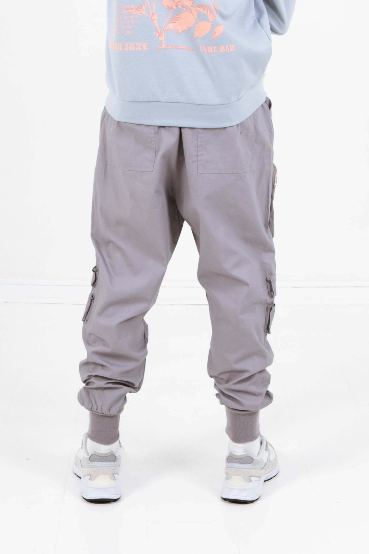 Cargo zip pocket pants taupe