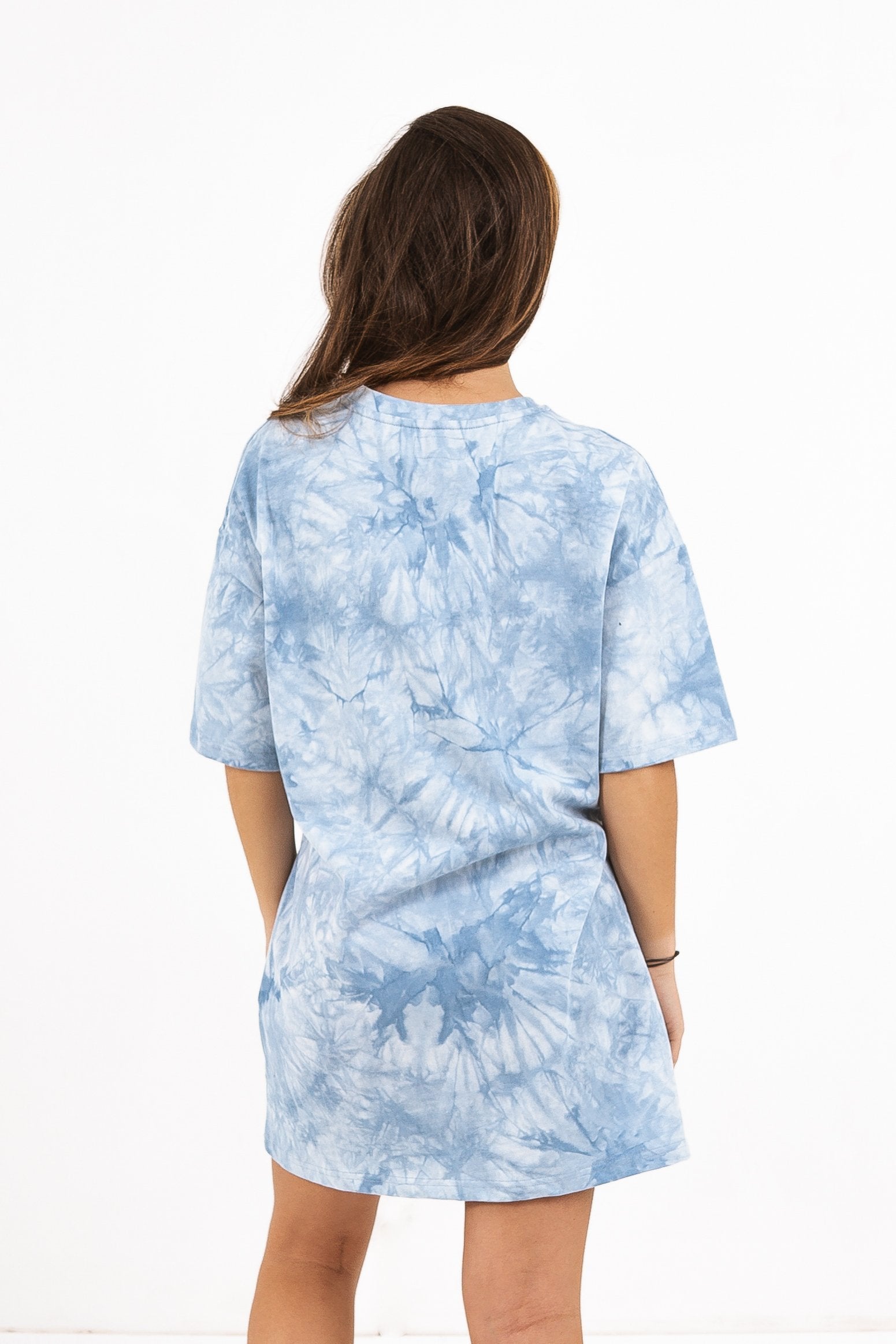 T-Shirt-Kleid mit Batikmuster und Kordelzug in Blau