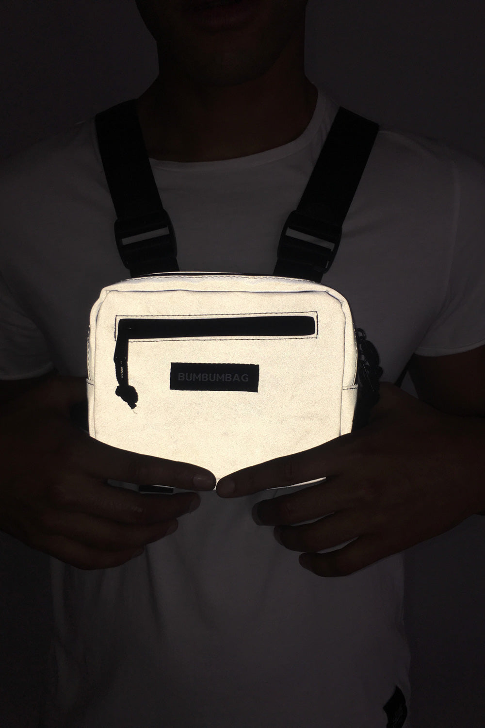 BumBumBag - Mini sac poitrine réfléchissant logo gris