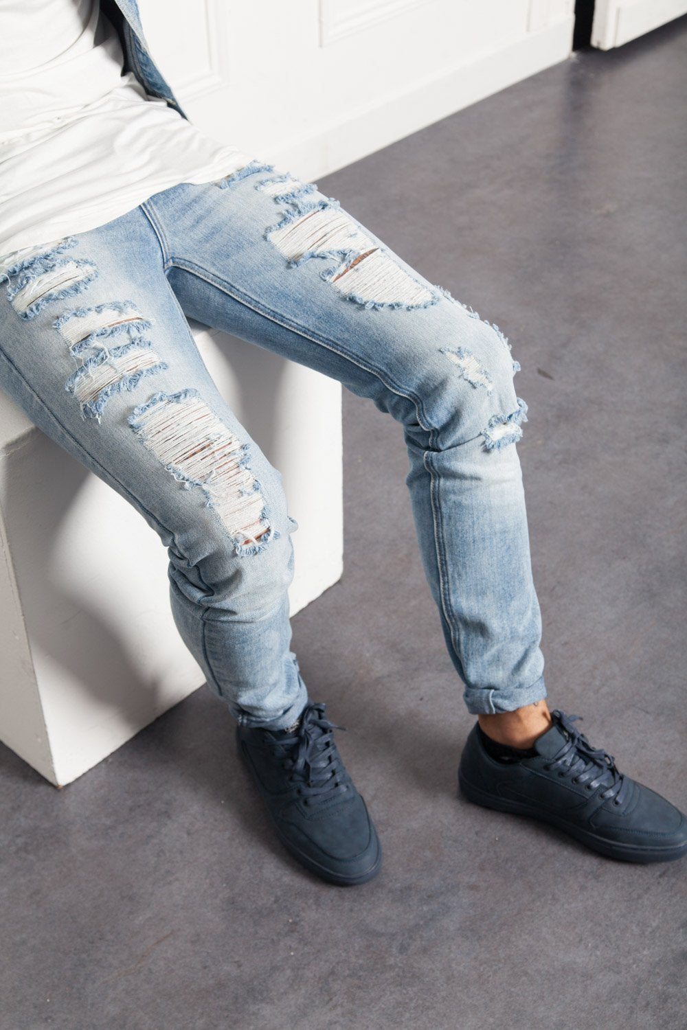 Denim destroyed effect Sixth June blue M2473HDE