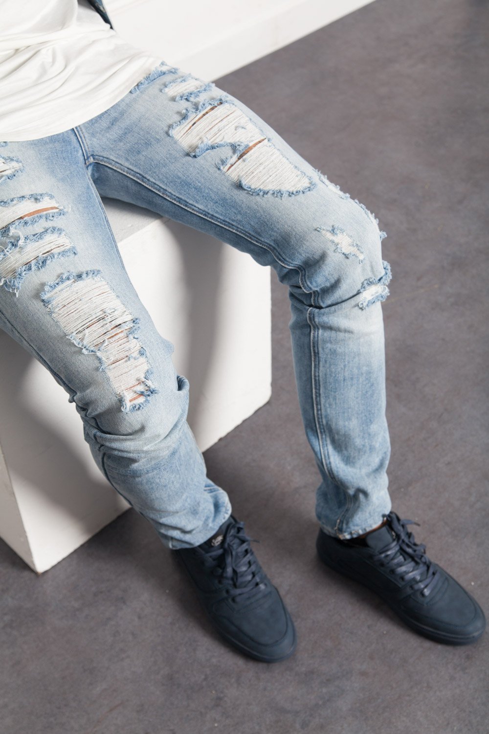 Denim destroyed effect Sixth June blue M2473HDE