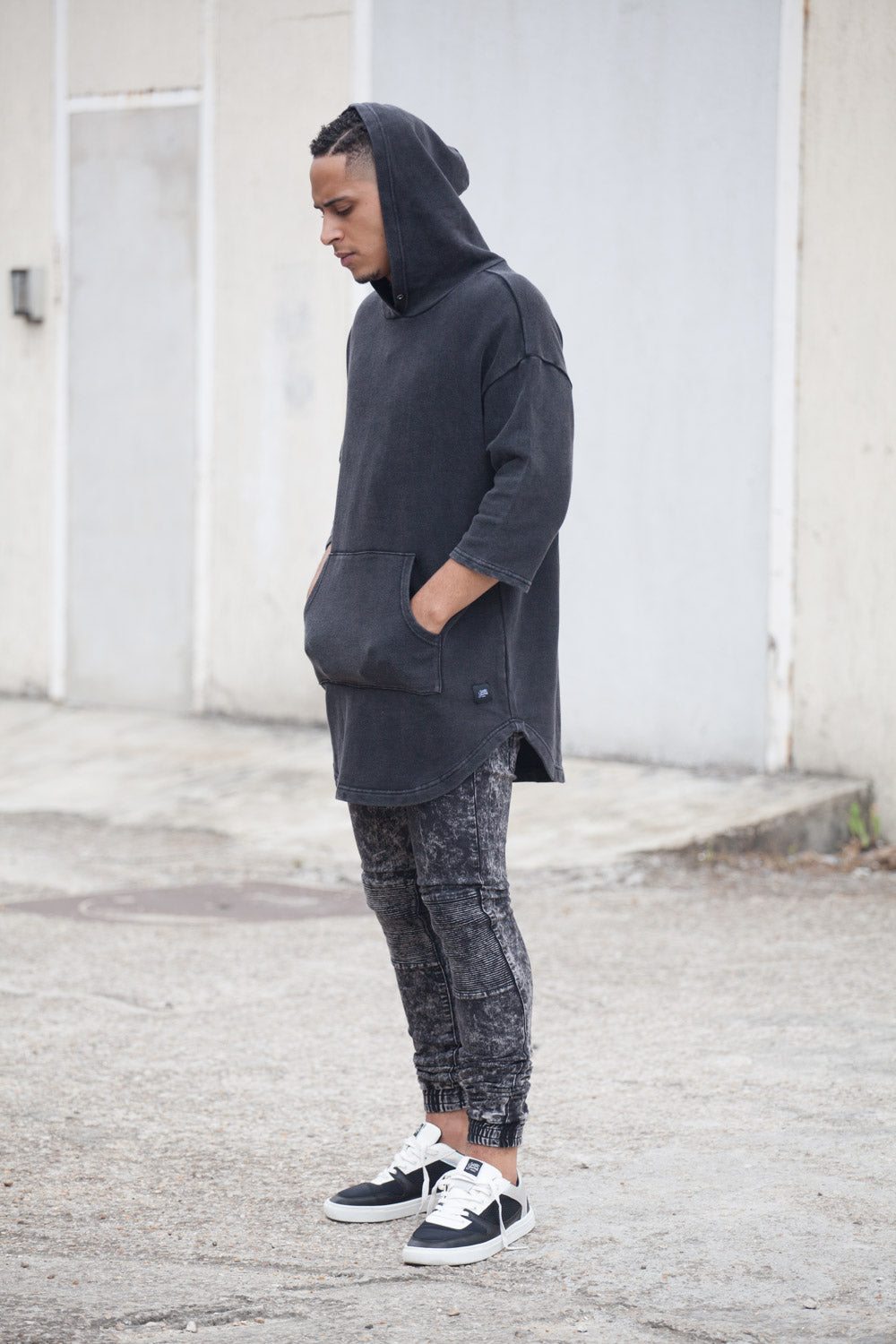 Sixth June - Sweat capuche manches tombantes noir 2133A