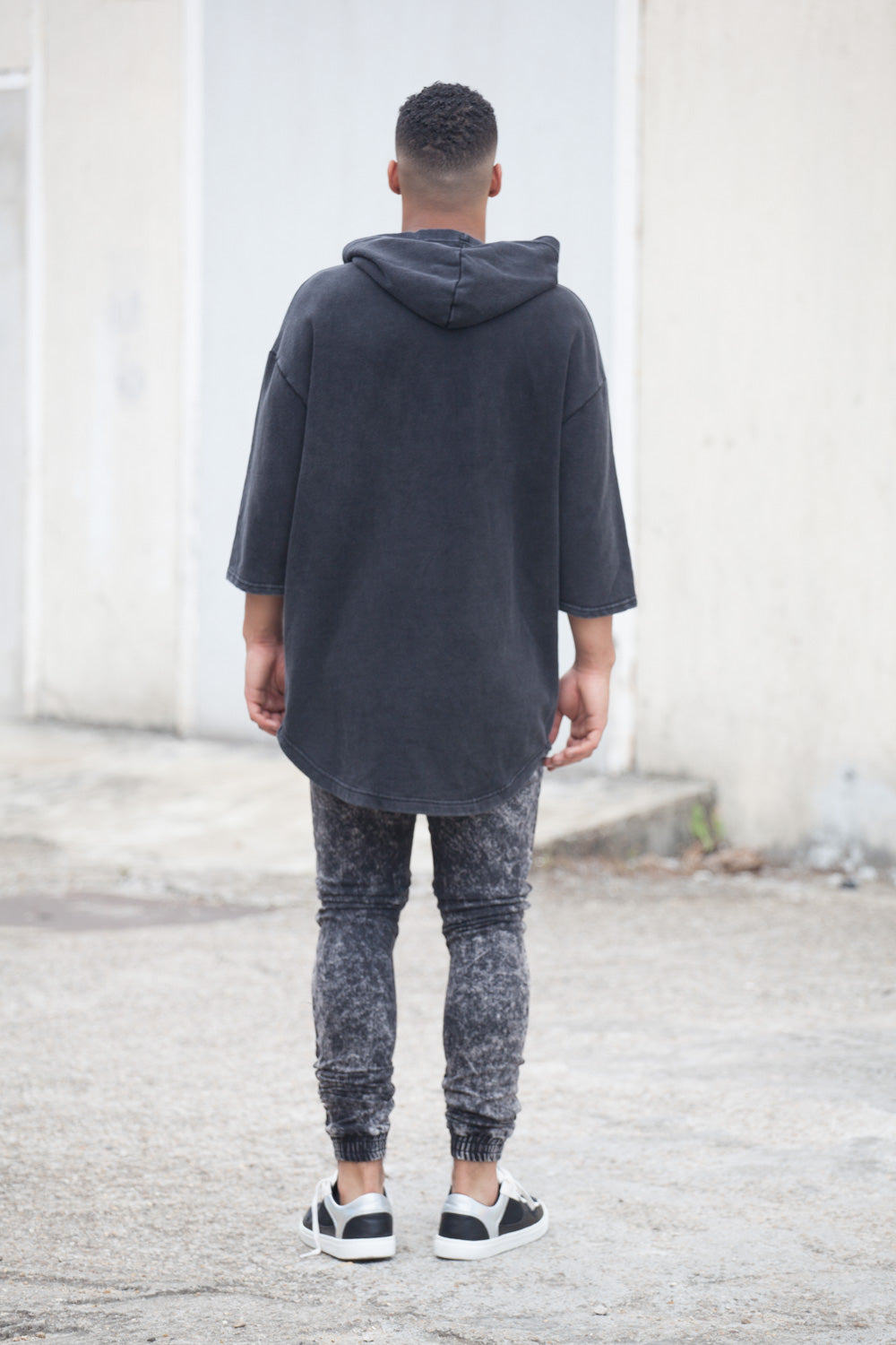 Sixth June - Sweat capuche manches tombantes noir 2133A