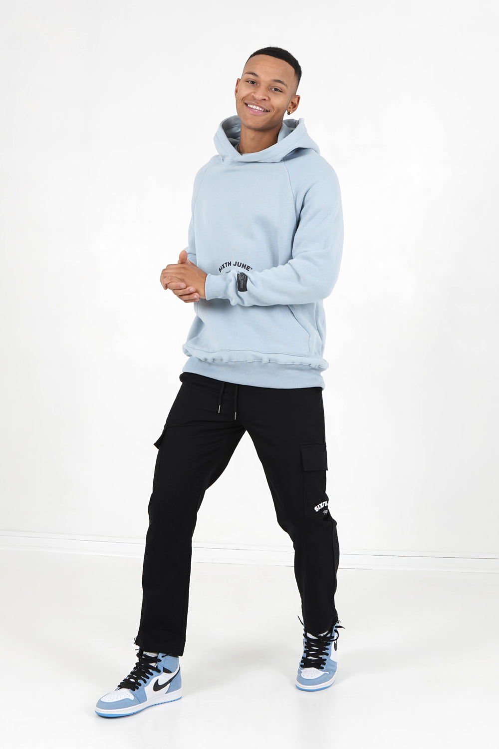 Sixth June - Sweat capuche logo incurvé Bleu clair