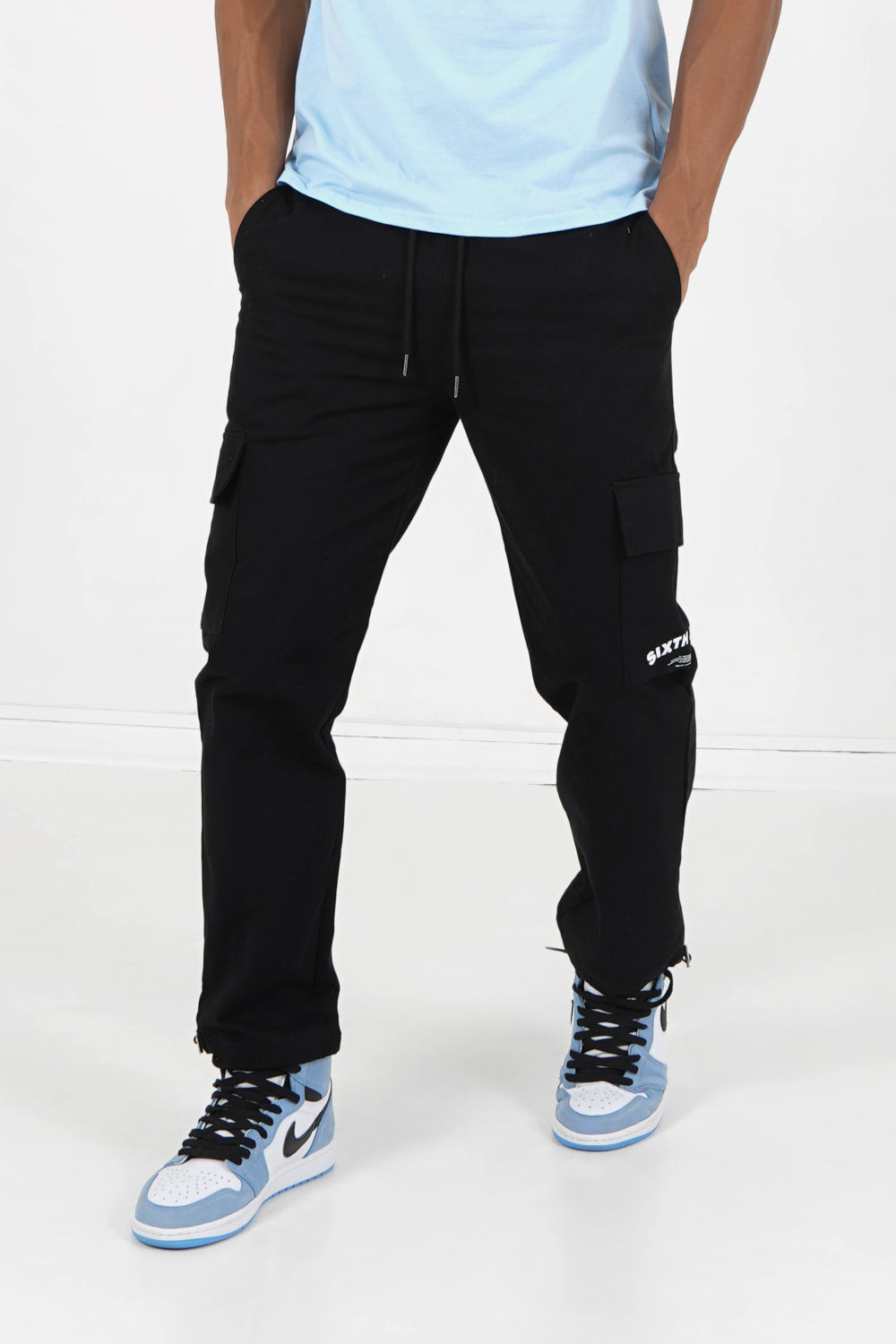 Sixth June - Pantalon cargo logo incurvé Noir