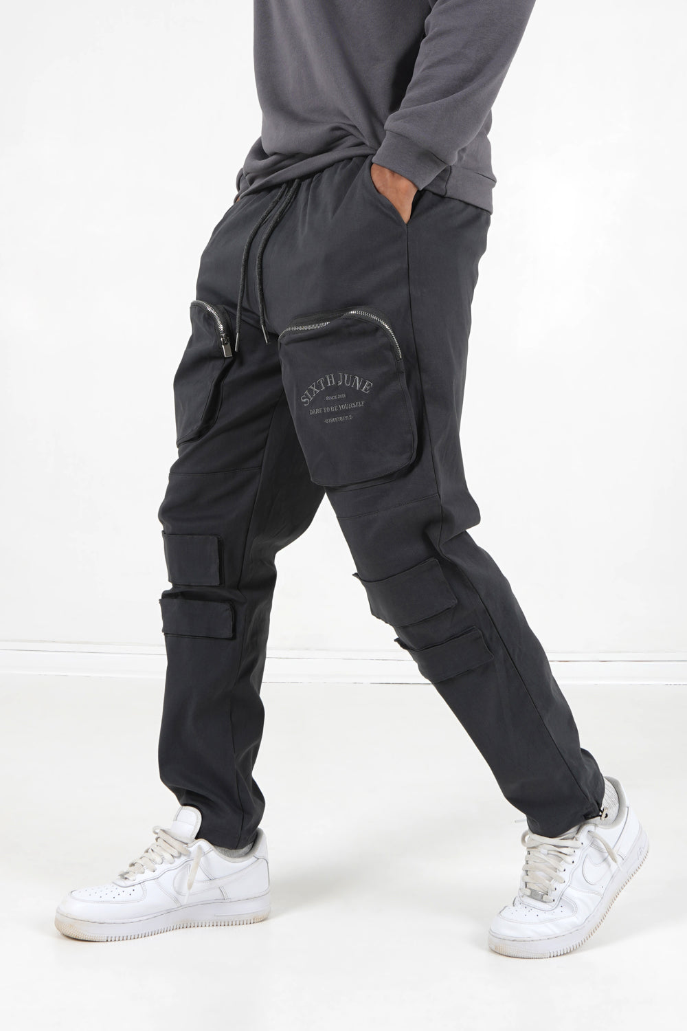 Sixth June - Pantalon cargo broderies poche Gris foncé