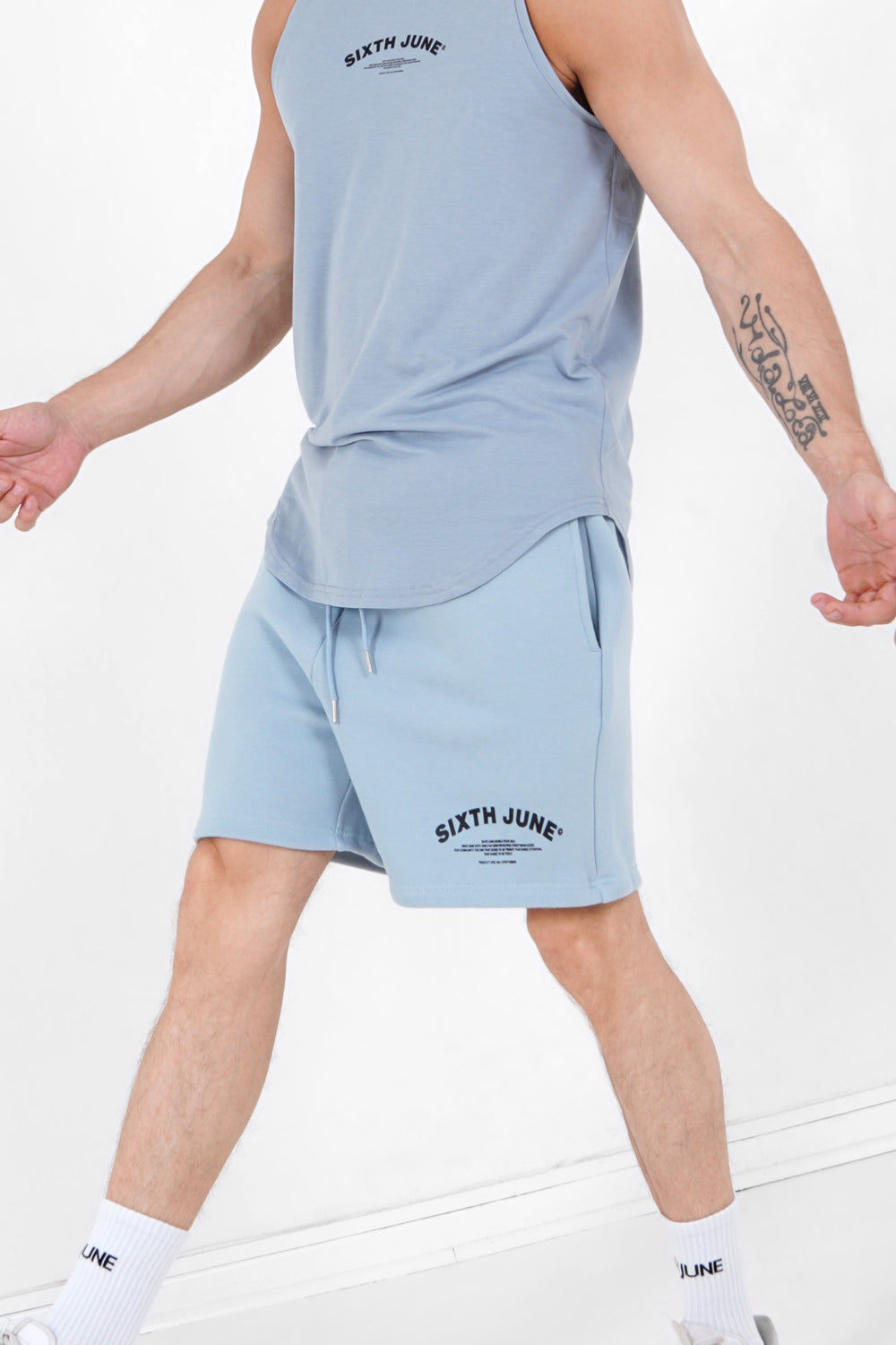 Sixth June - Short logo incurvé Bleu clair