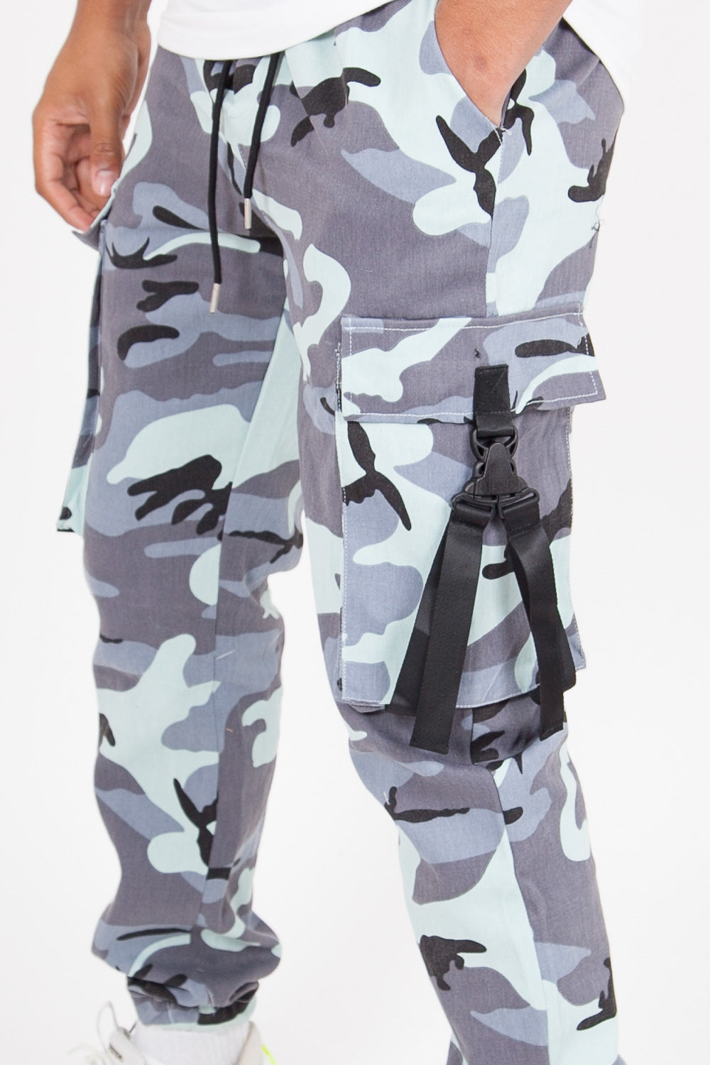 Sixth June - Pantalon camouflage sangles bleu
