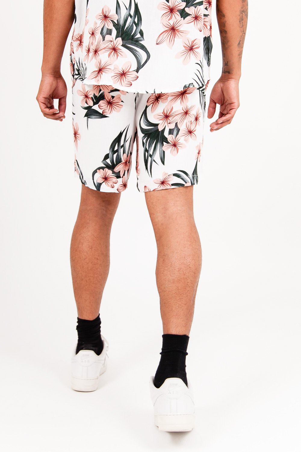 Tropical flower shorts white