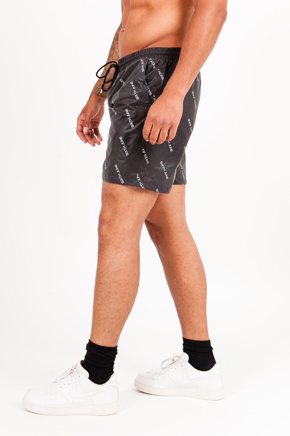 Sixth June - Short de bain all over réfléchissant noir