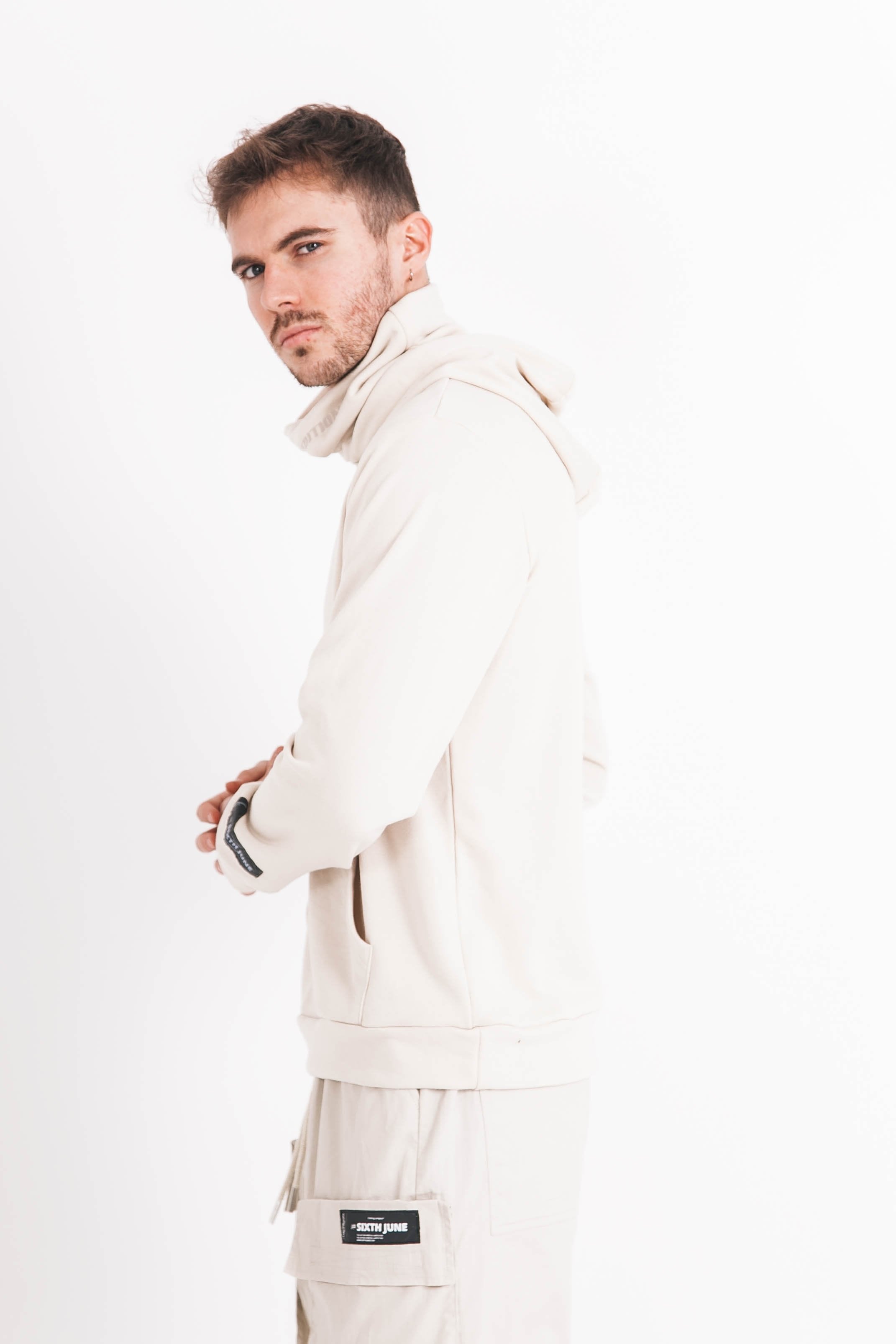 Sixth June - Sweat capuche cache cou intégré Beige clair