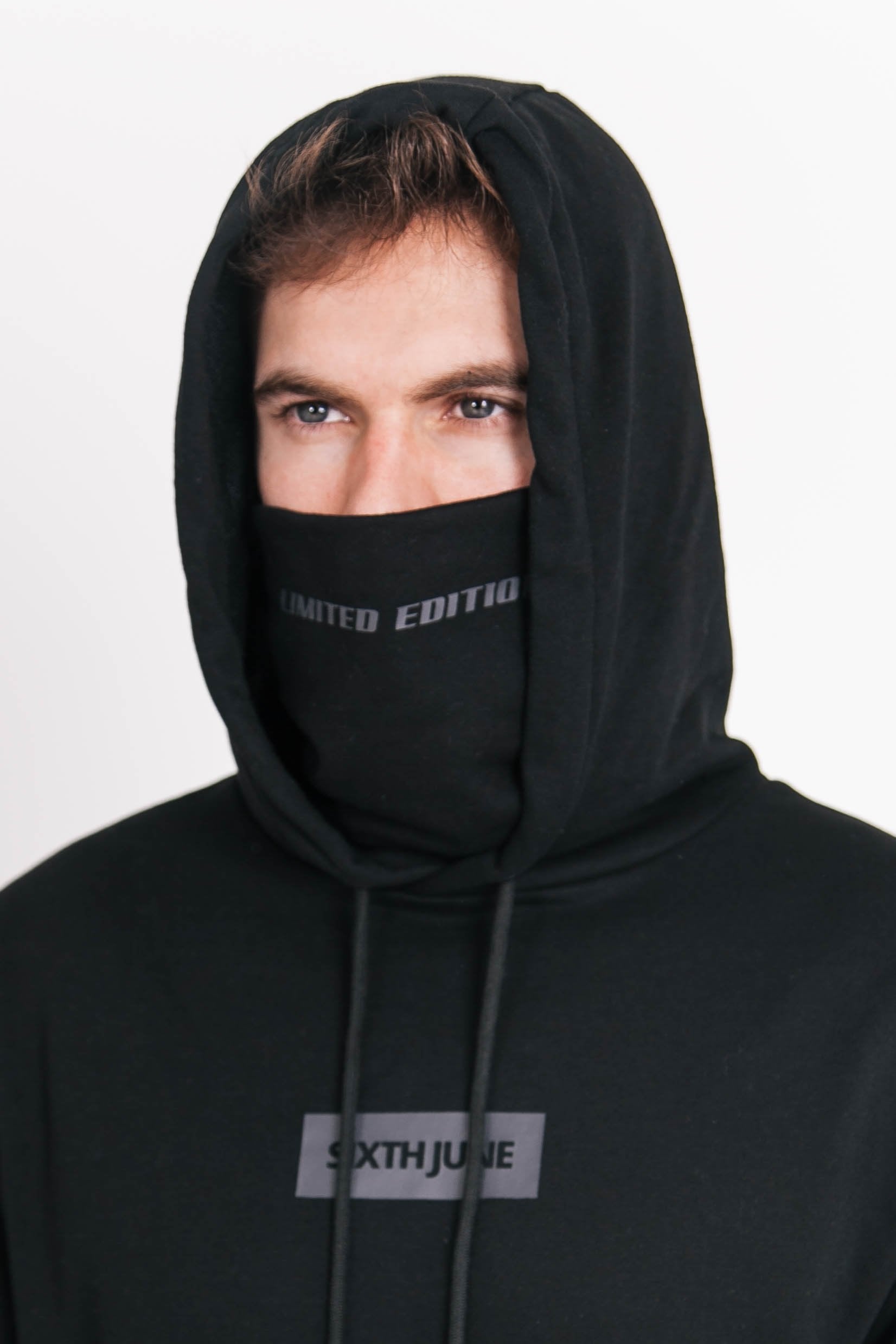 Sixth June - Sweat capuche cache cou intégré Noir