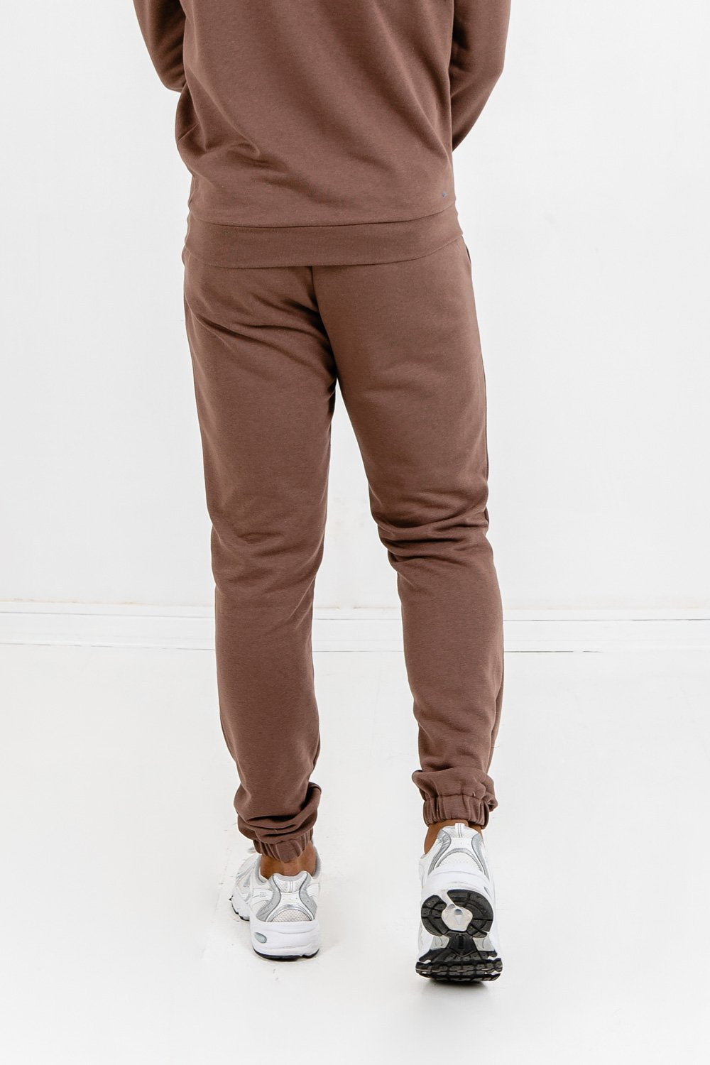 Essential-Jogginghose mit Logo in Braun