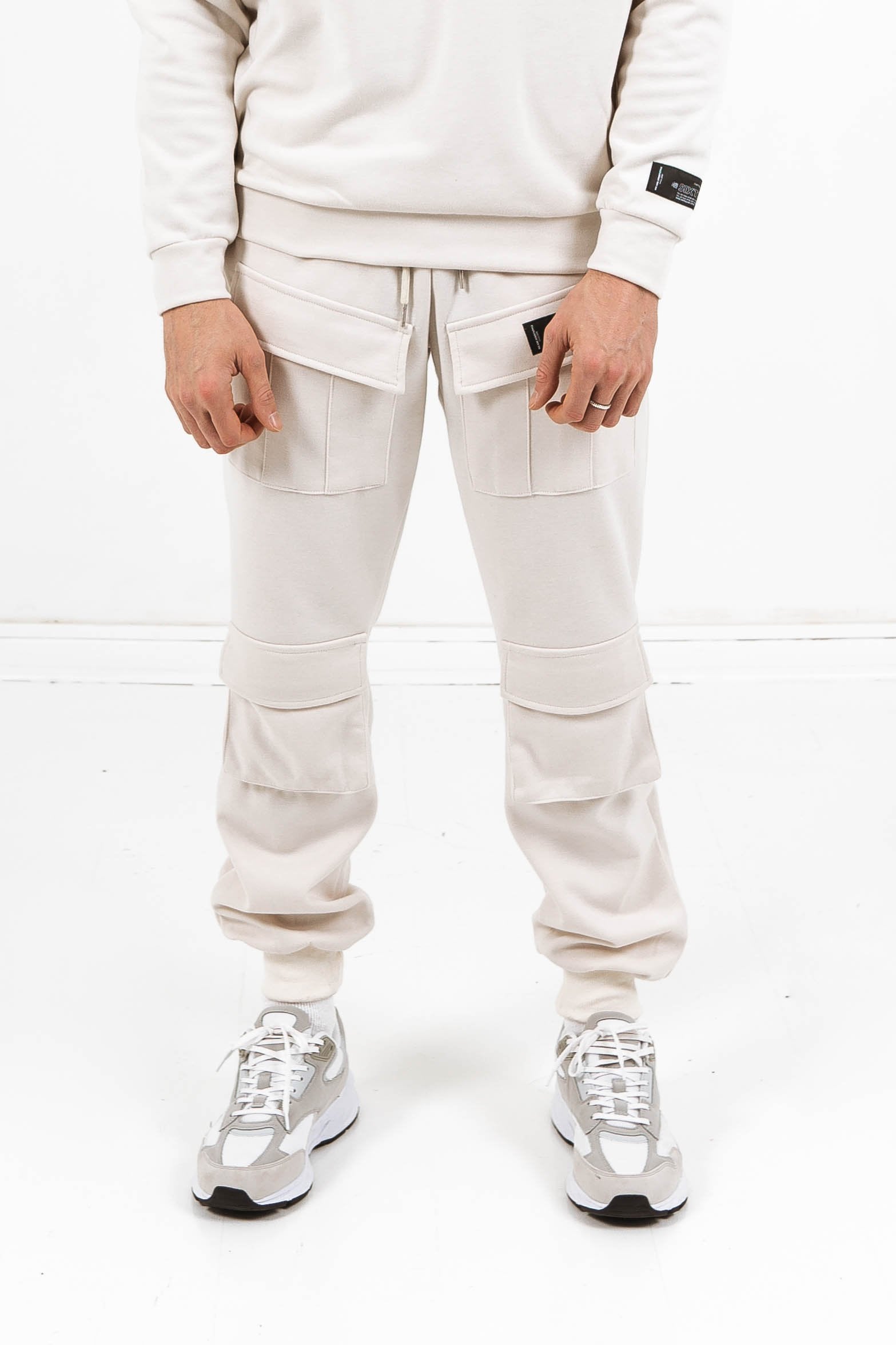 Cargo pockets joggers Beige