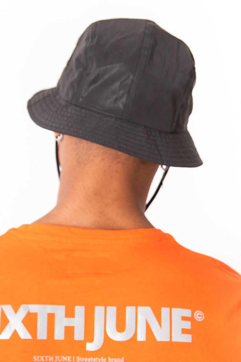 Sixth June - Bob réfléchissant patch logo noir