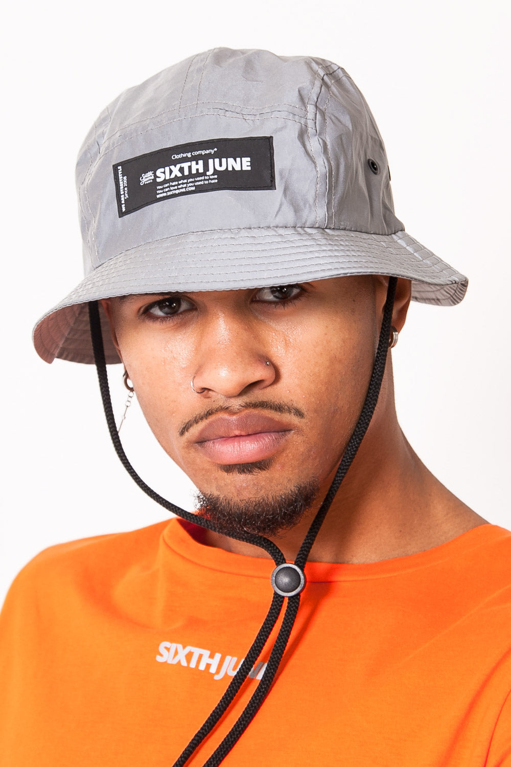 Sixth June - Bob réfléchissant patch logo gris