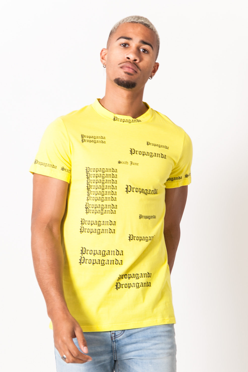 Sixth June - T-shirt imprimé Propaganda gothic jaune